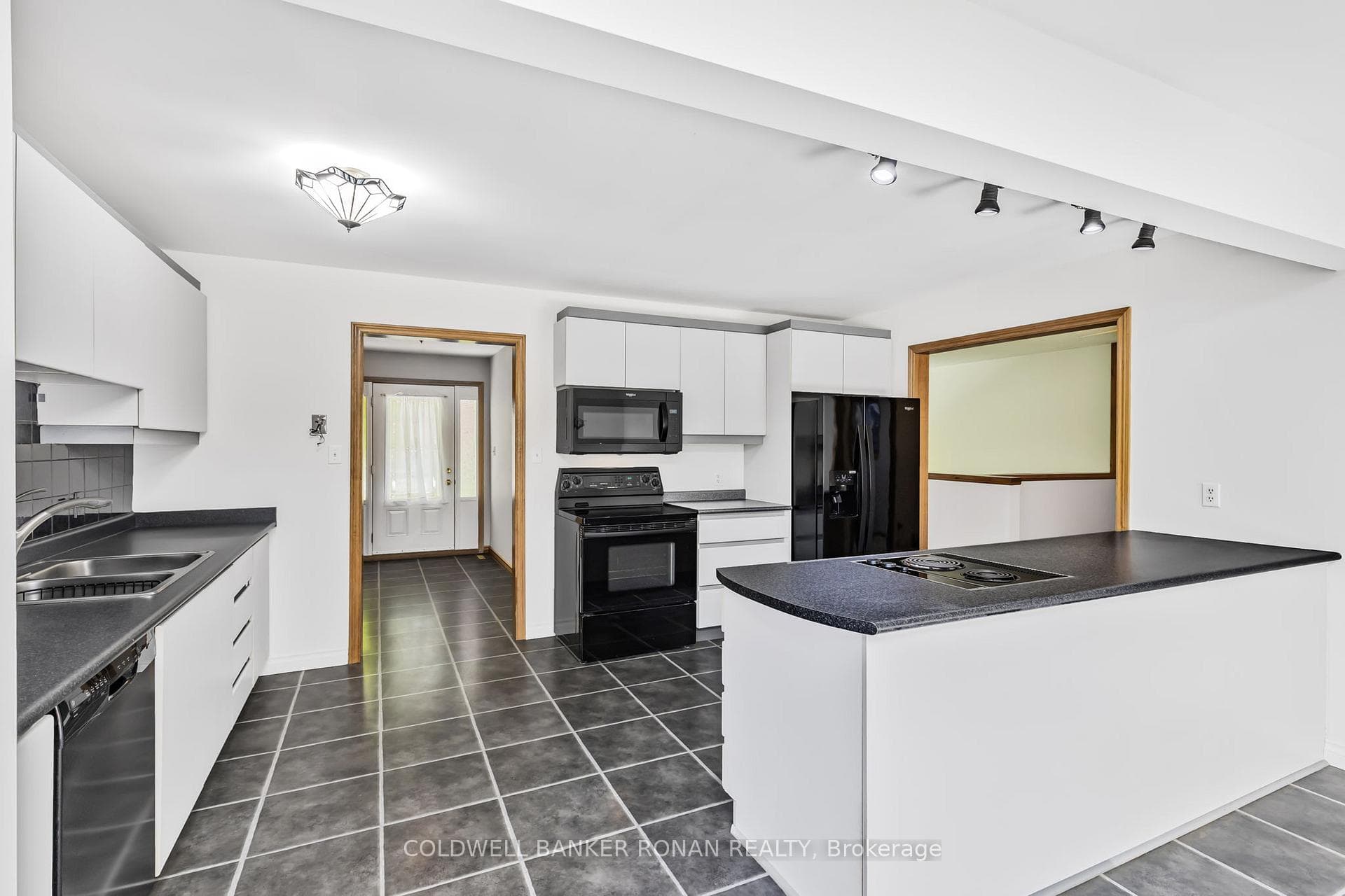 7258 2nd Line photo 10