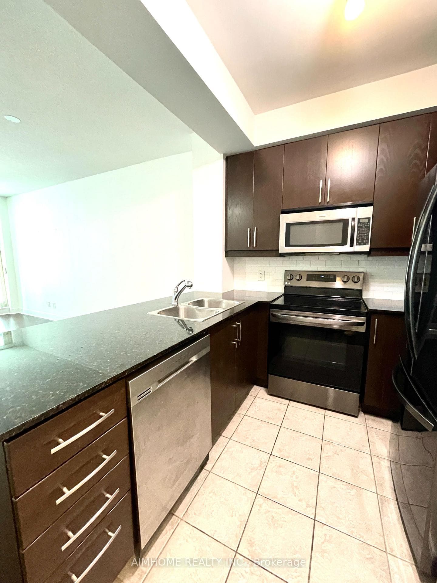 38 The Esplanade N/A Unit 1303 photo 5