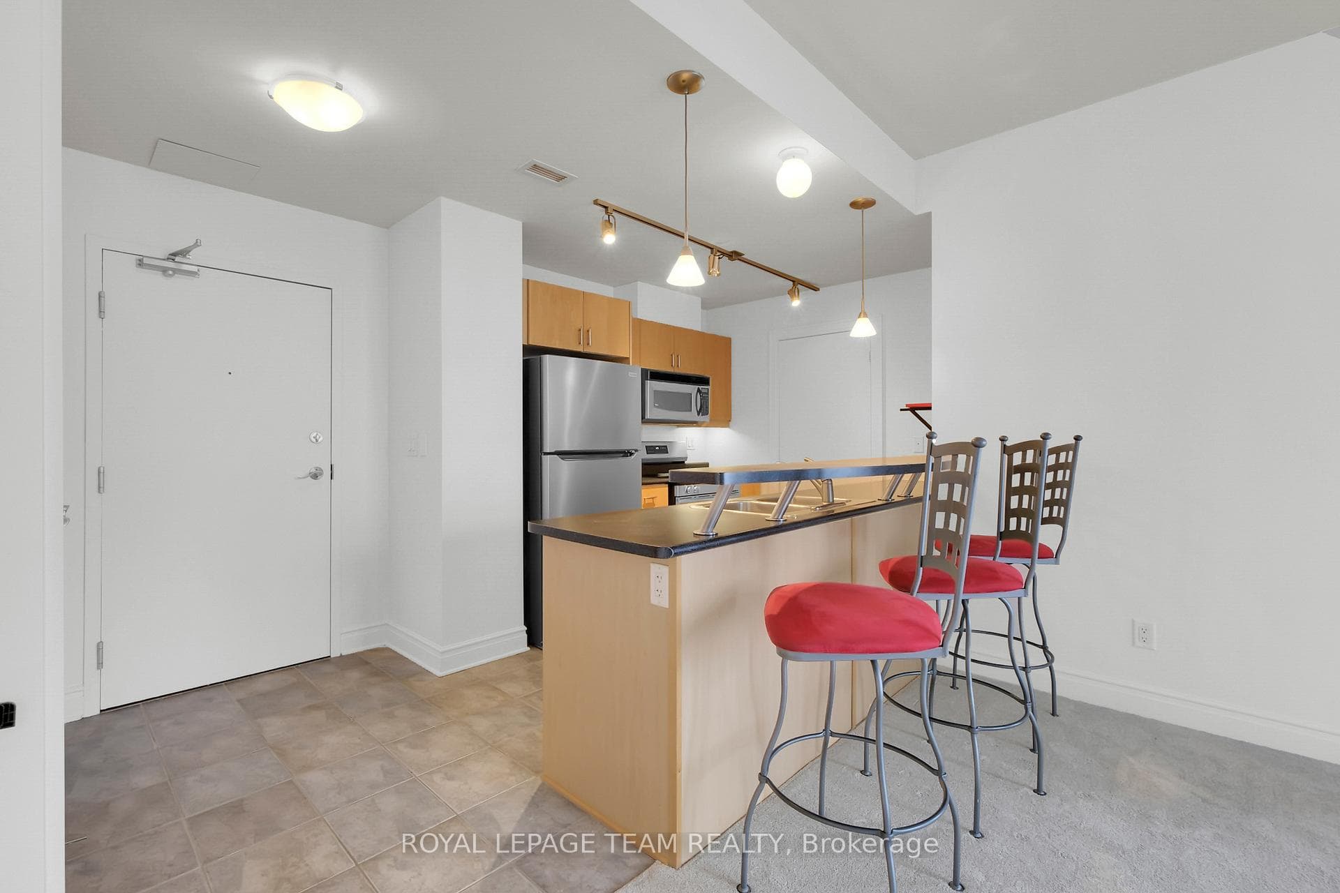85 Bronson Avenue Unit 1002 photo 5