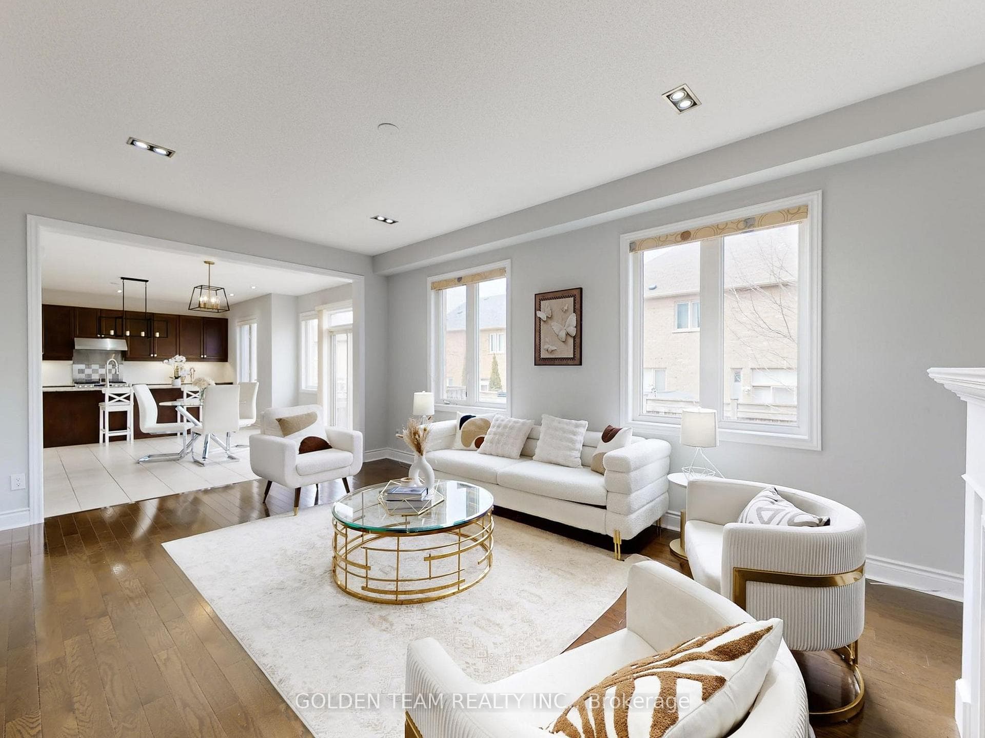 939 Memorial Circle photo 14