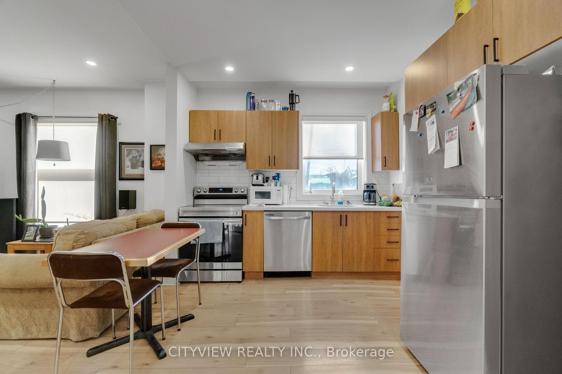 382 Beach Road photo 13