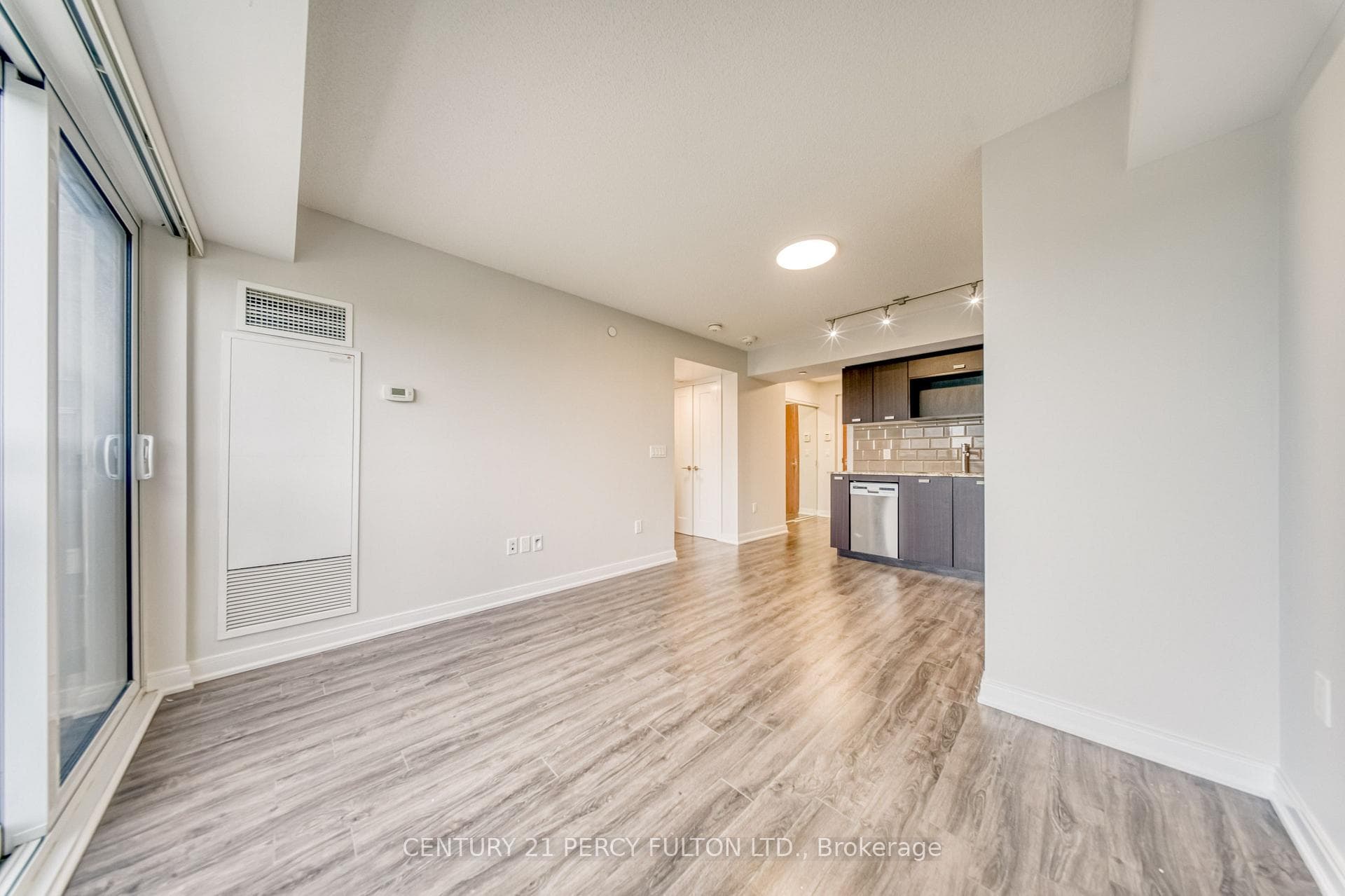 275 Village Green Square Unit 420 photo 15