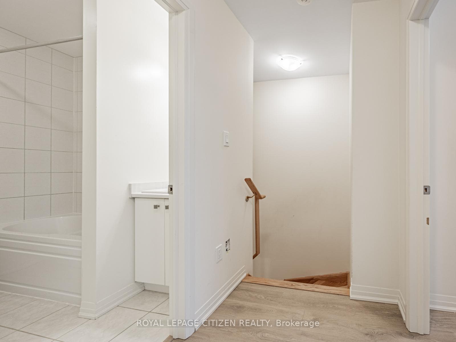 32 Emmas Way photo 22