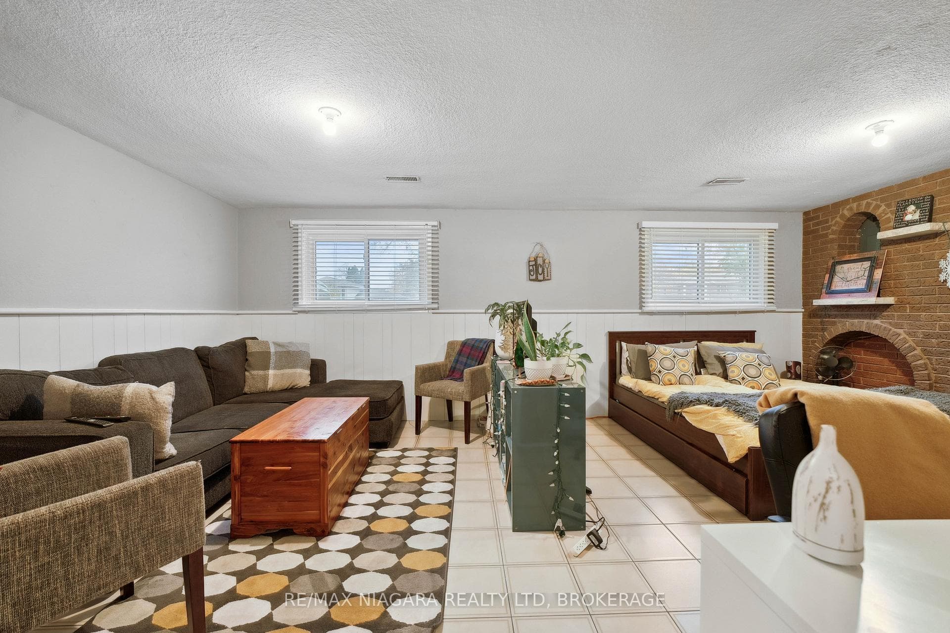 8 TRINITY Circle photo 21