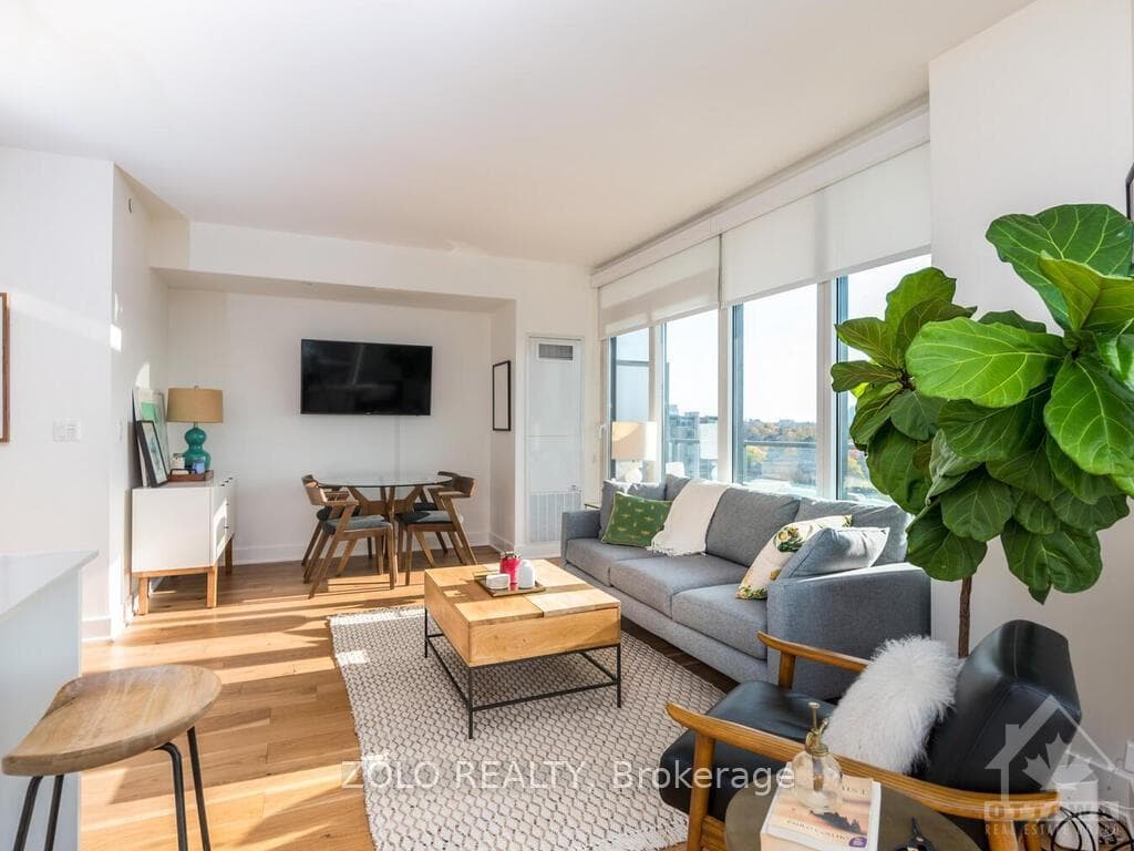 485 RICHMOND Road Unit 1010 photo 14