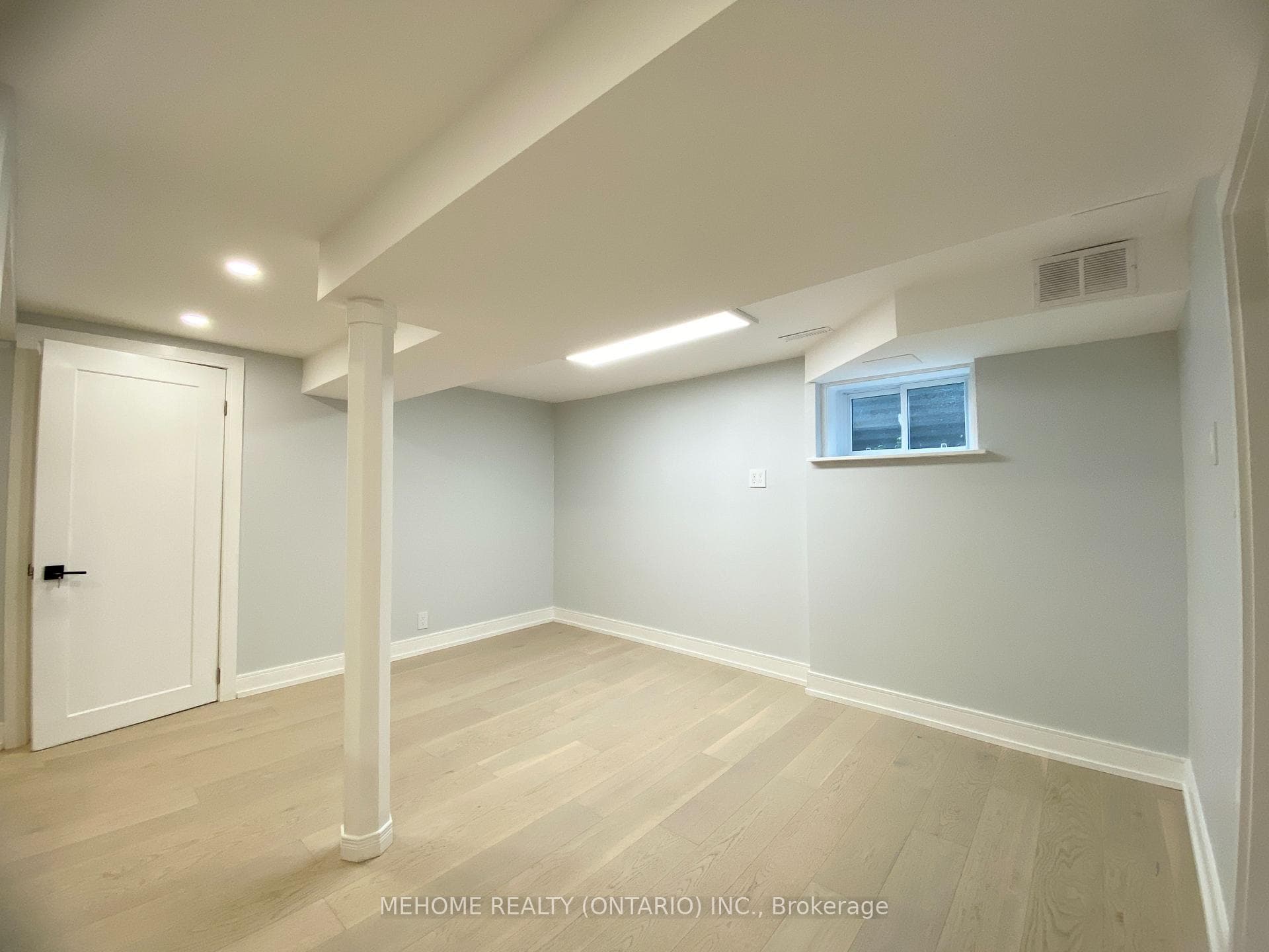 53 Lillooet Crescent photo 30