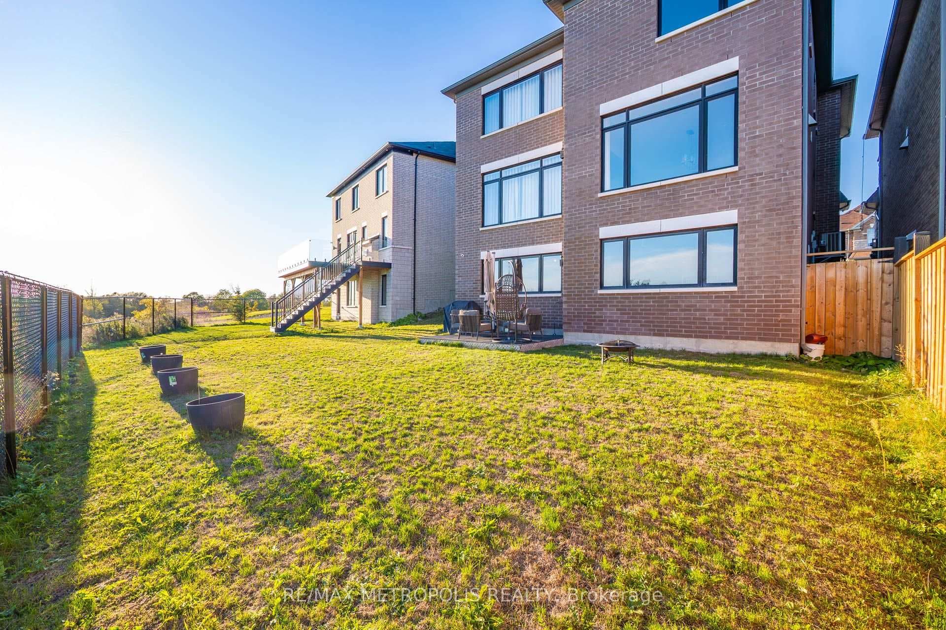 127 Mcphail Avenue photo 44