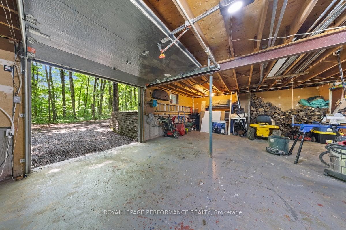 1250 Royal Maple Drive photo 34