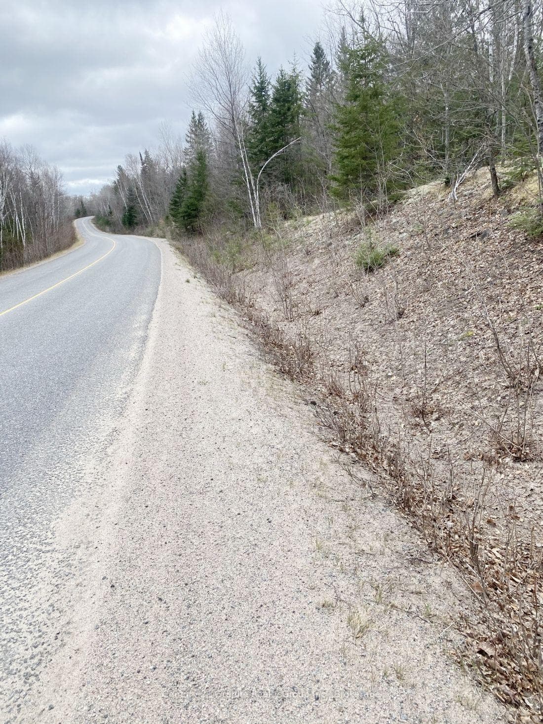 2057 MADAWASKA Road photo 11