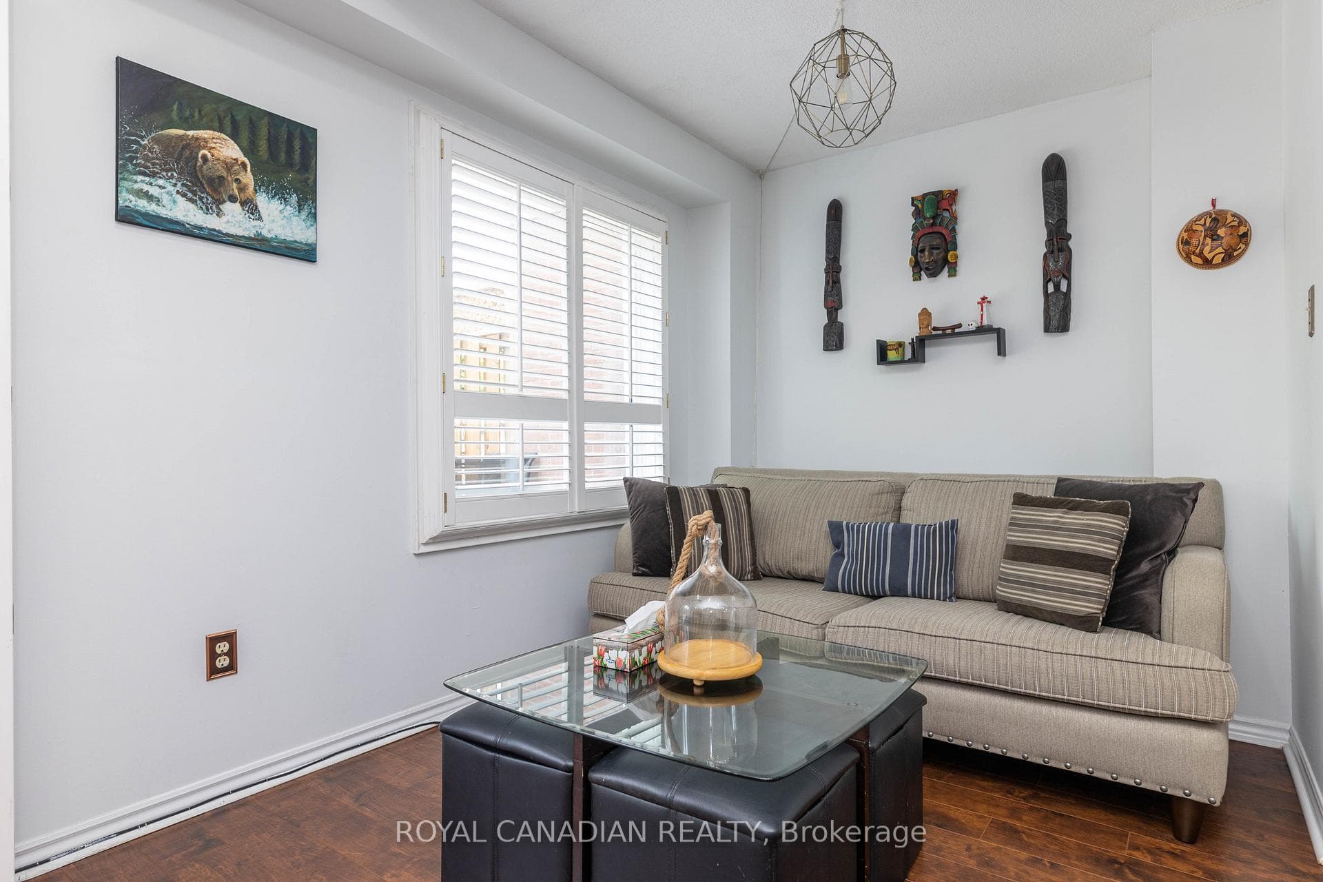 374 Bristol Crescent photo 10