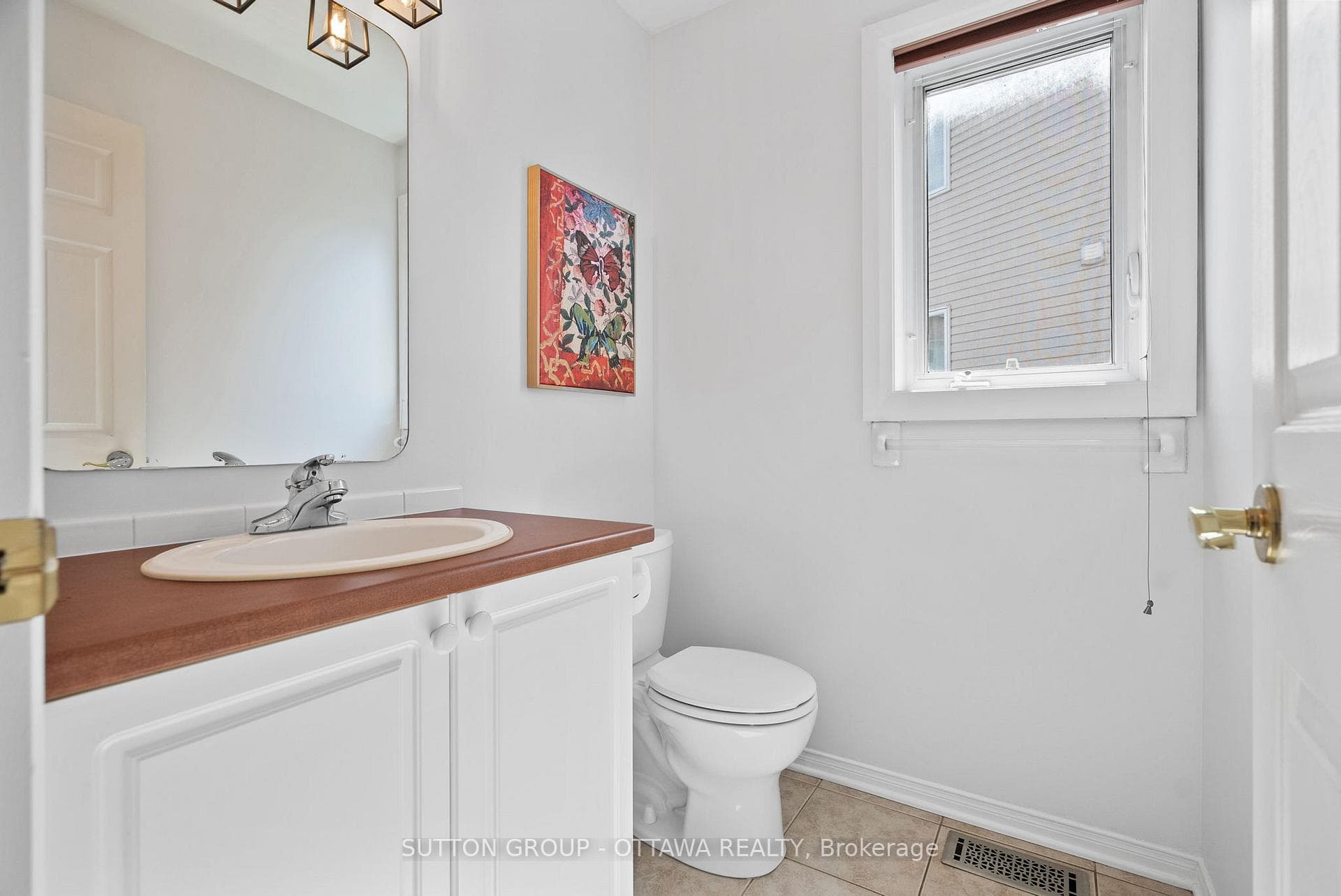 75 SCAMPTON Drive photo 4