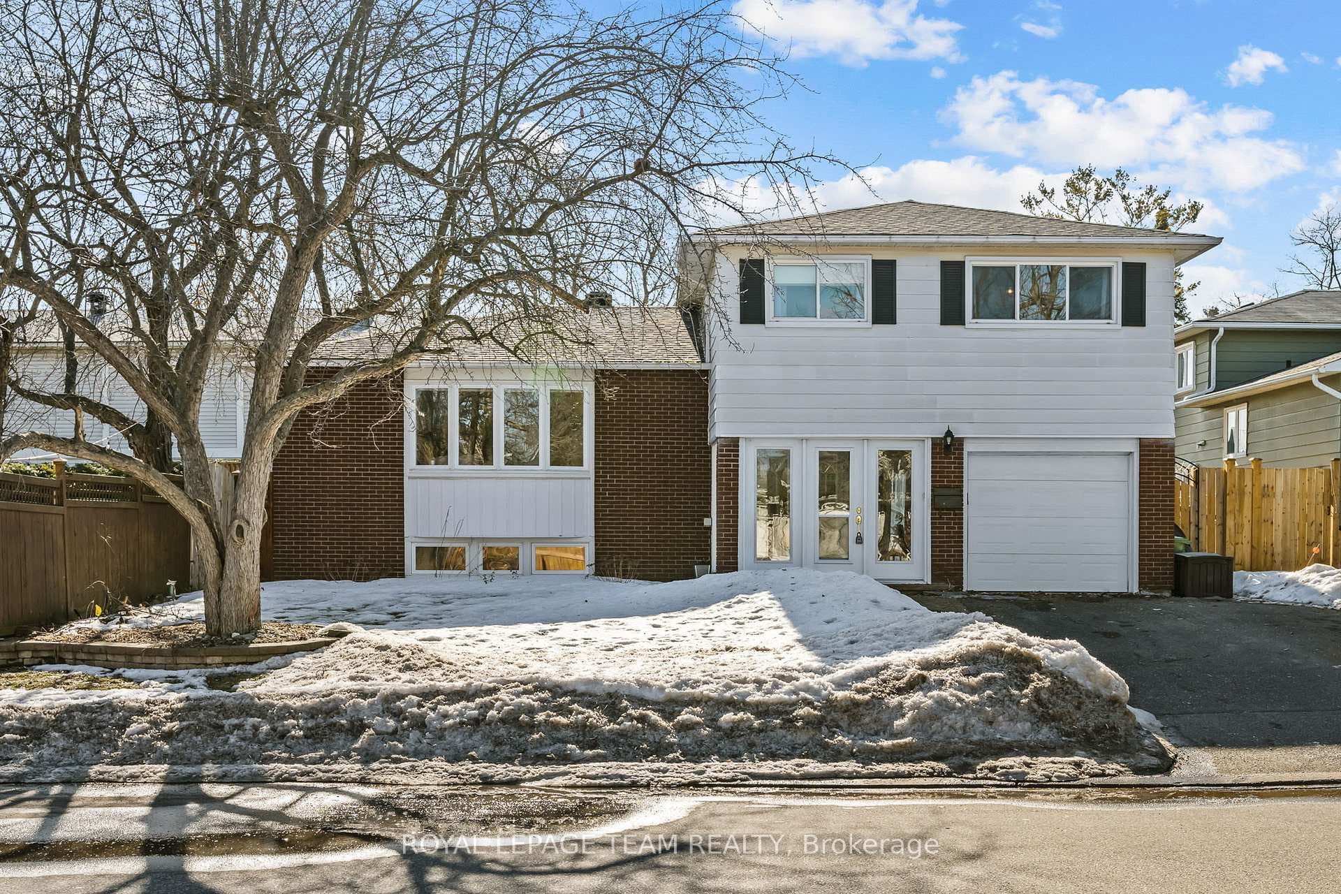 109 Eastpark Drive photo 1