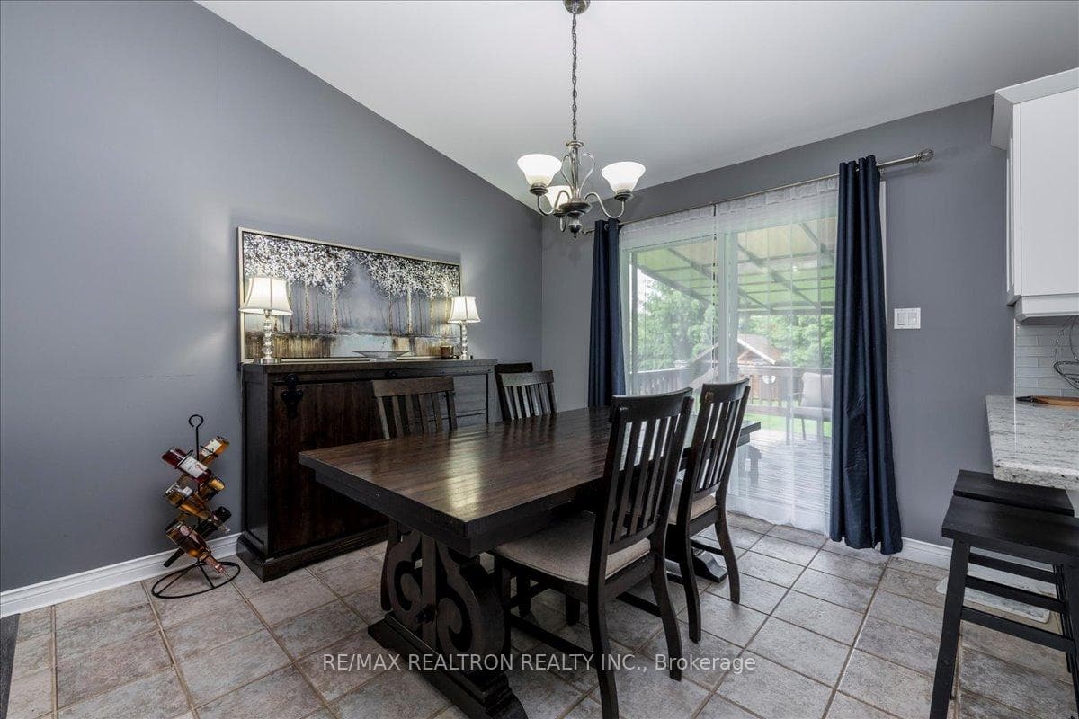 4 Templeton Drive photo 7