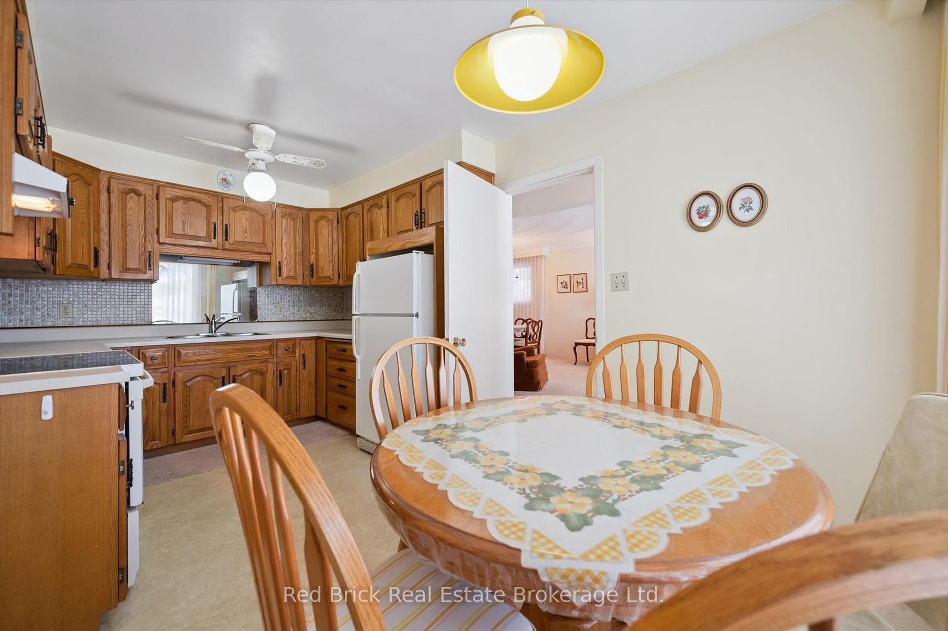 32 Algoma Drive photo 14