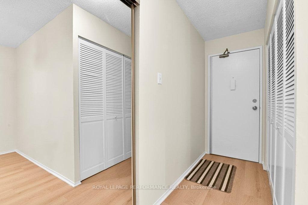 158 A Mcarthur Avenue Unit 205 photo 9