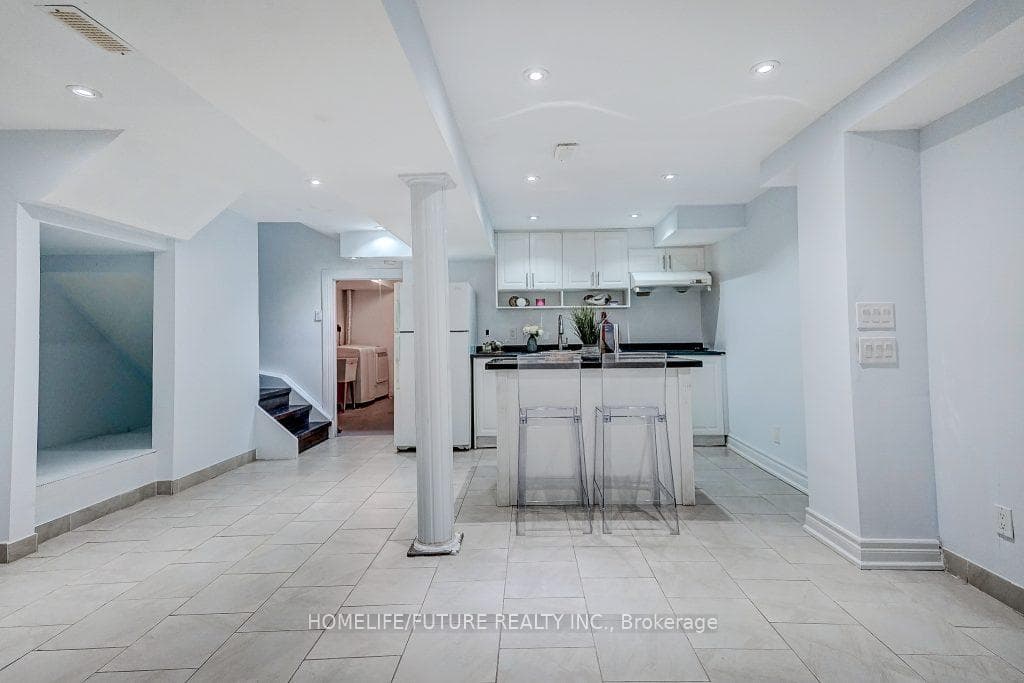 57 Roughfield Crescent photo 33