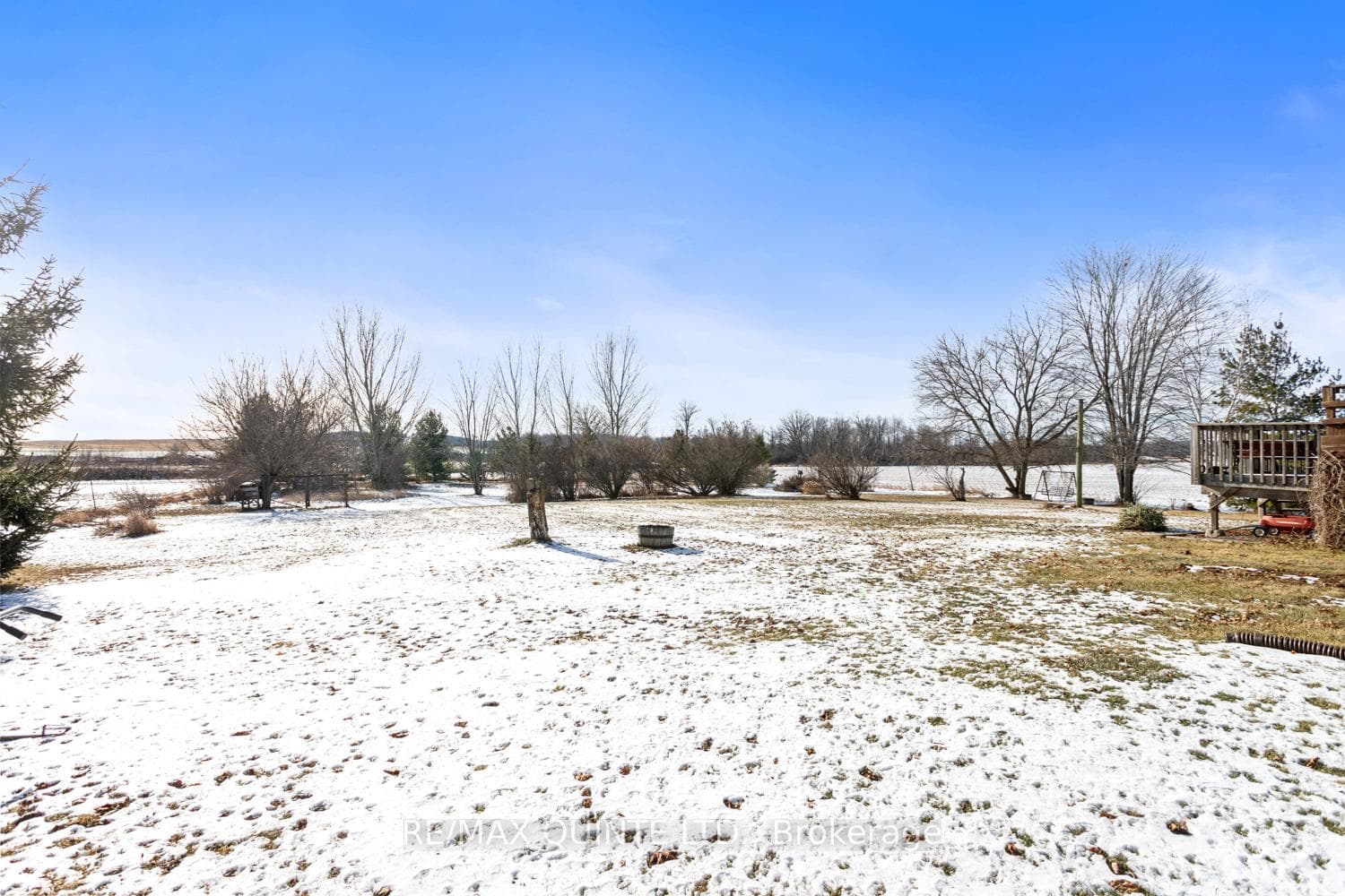 283 Hoards Road photo 31