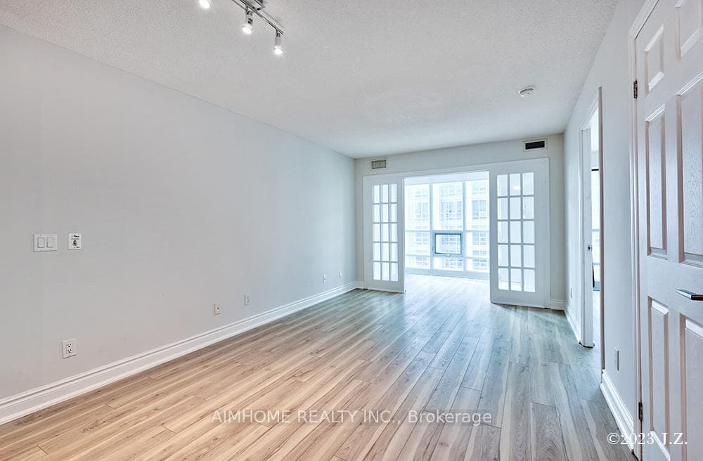 763 Bay Street Unit 3407 photo 9