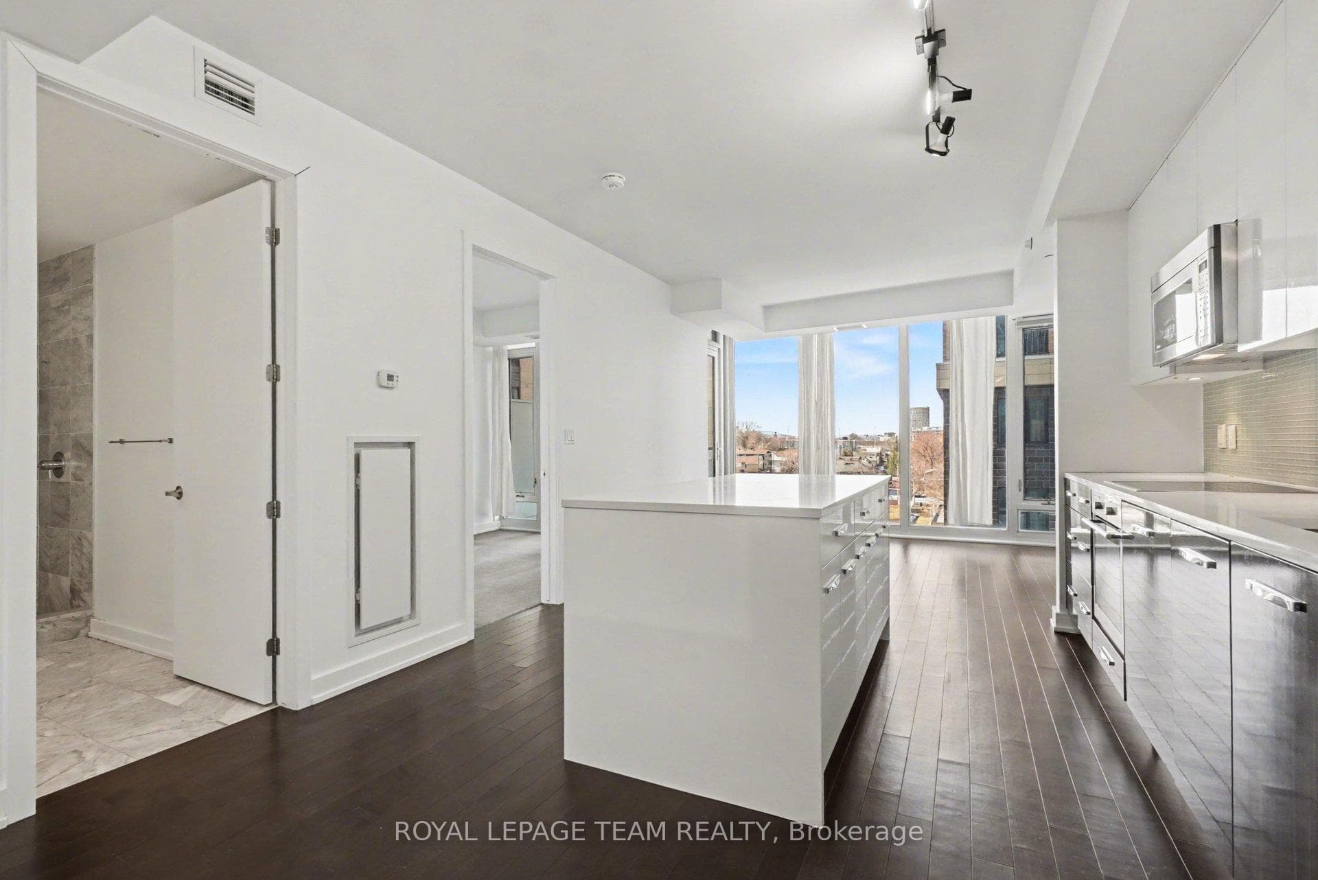 111 Champagne Avenue Unit 406 photo 12