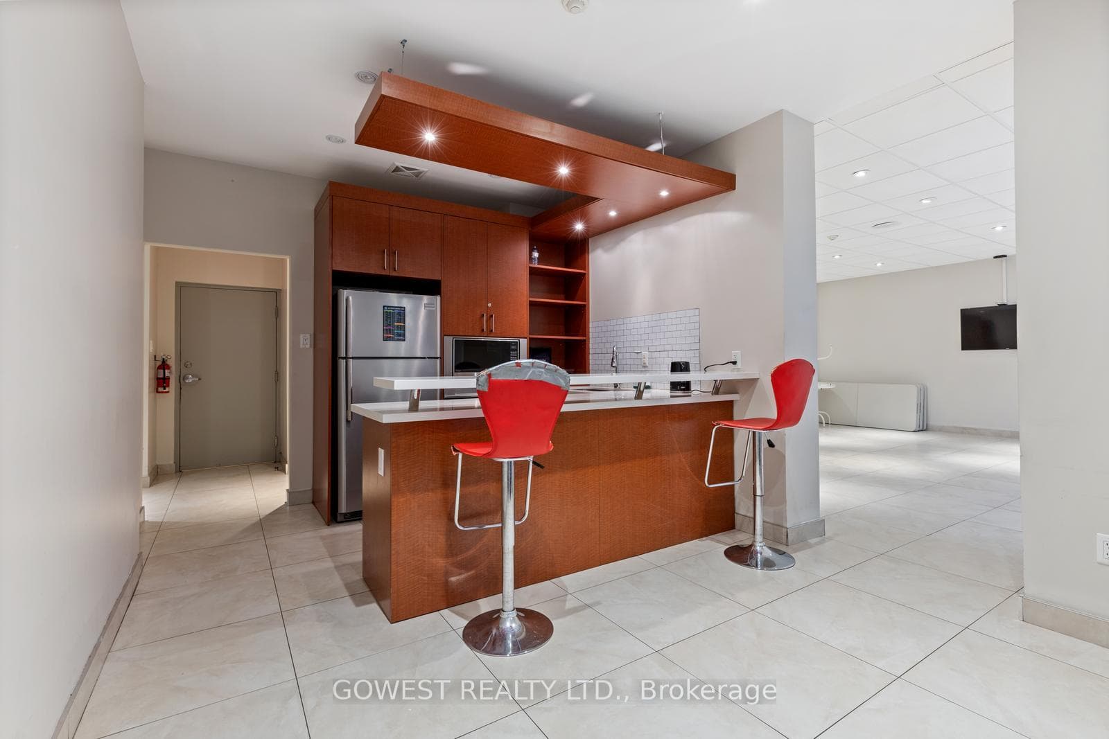 50 Kingsbridge Garden Circle Unit 210 photo 29