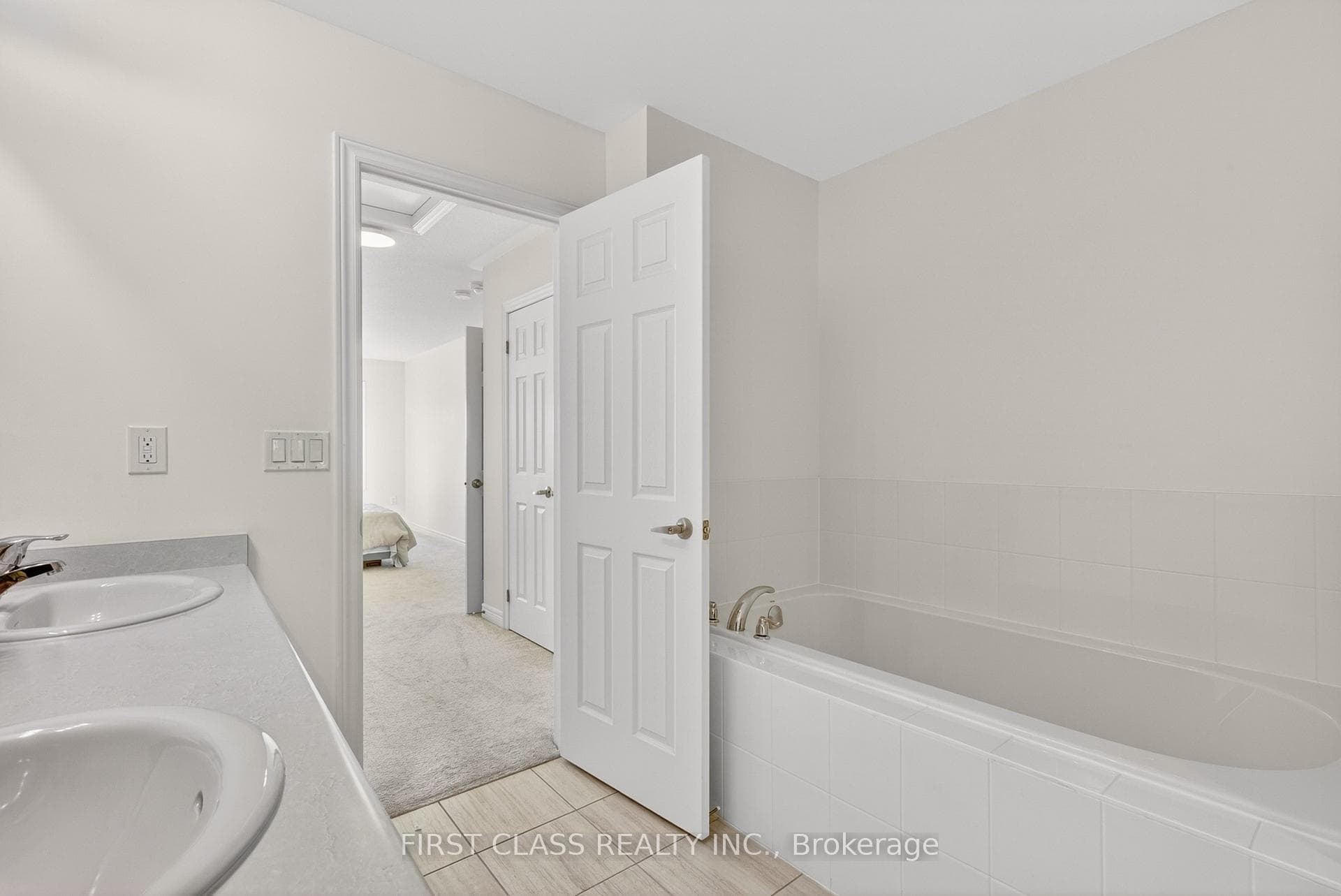 2920 Hawkridge Lane photo 33