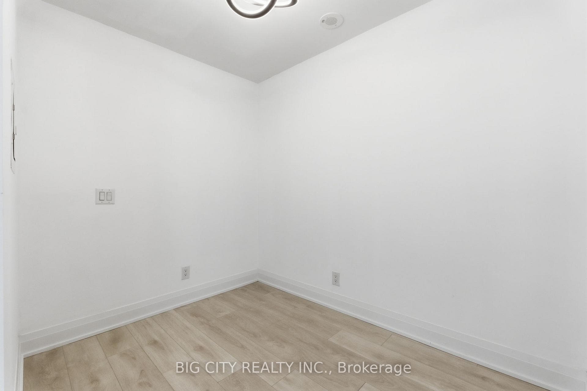 33 Frederick Todd Way Unit 618 photo 29
