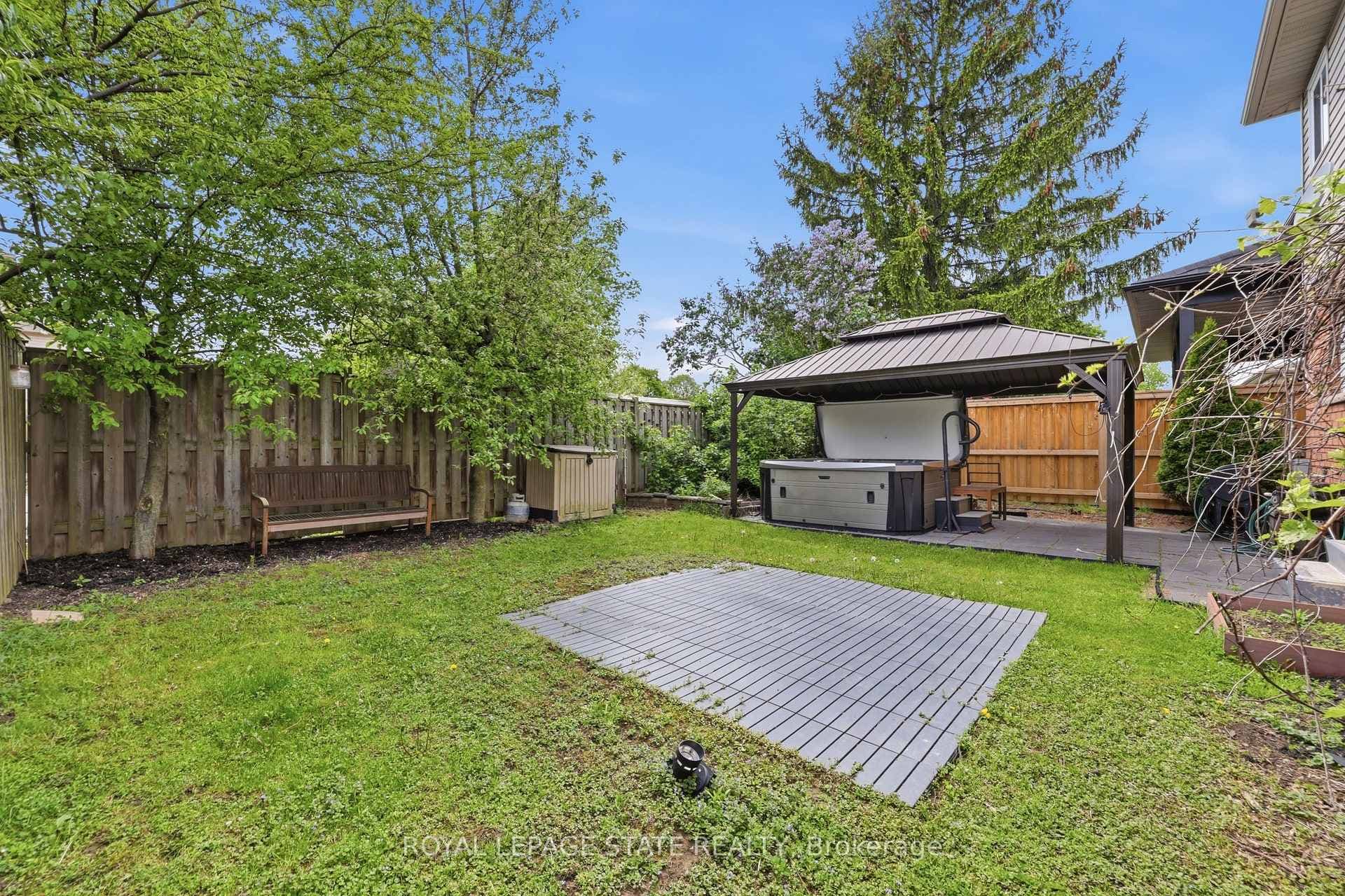 84 Duncairn Crescent photo 46