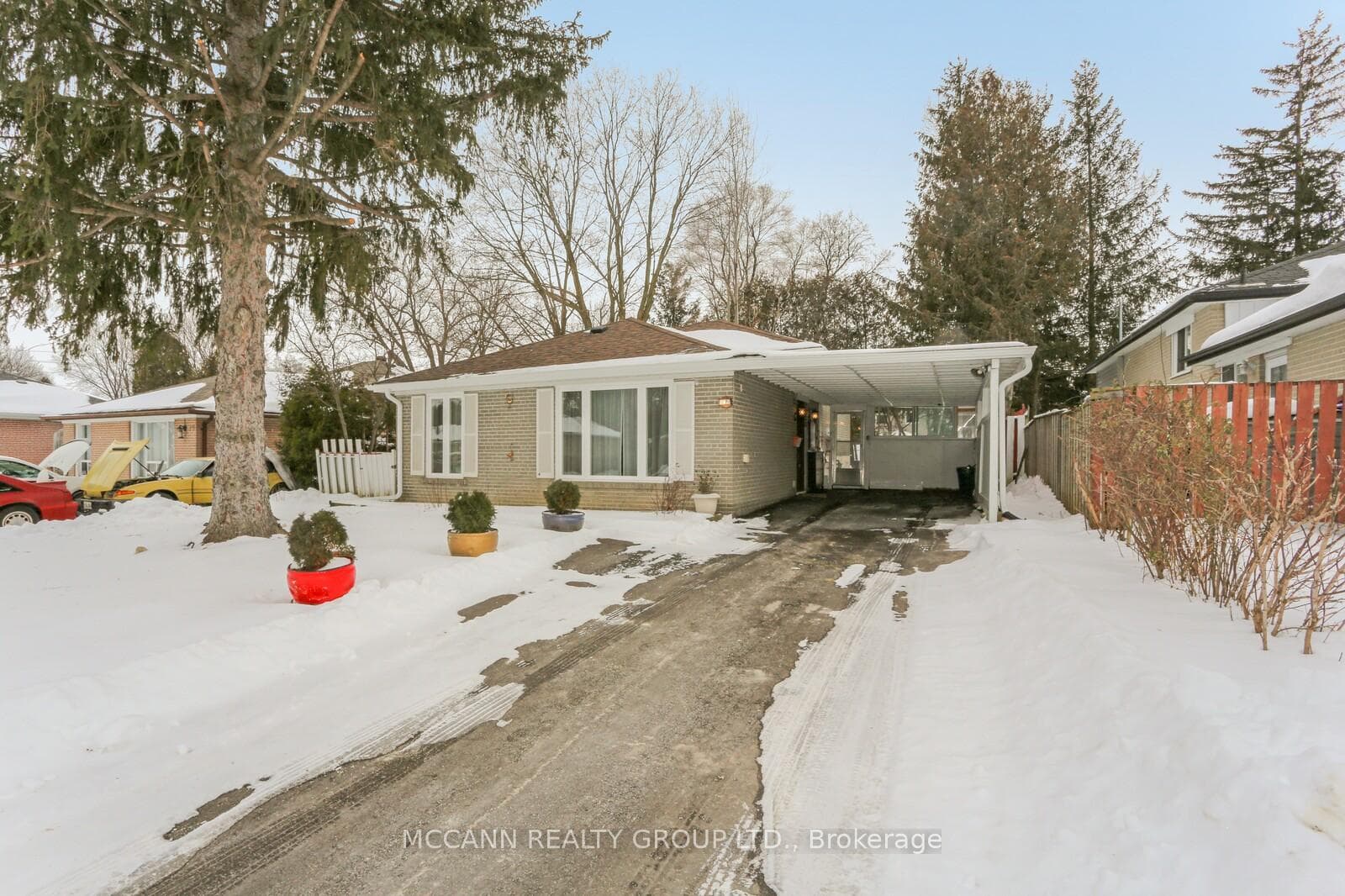 81 Aurora Heights Drive photo 1