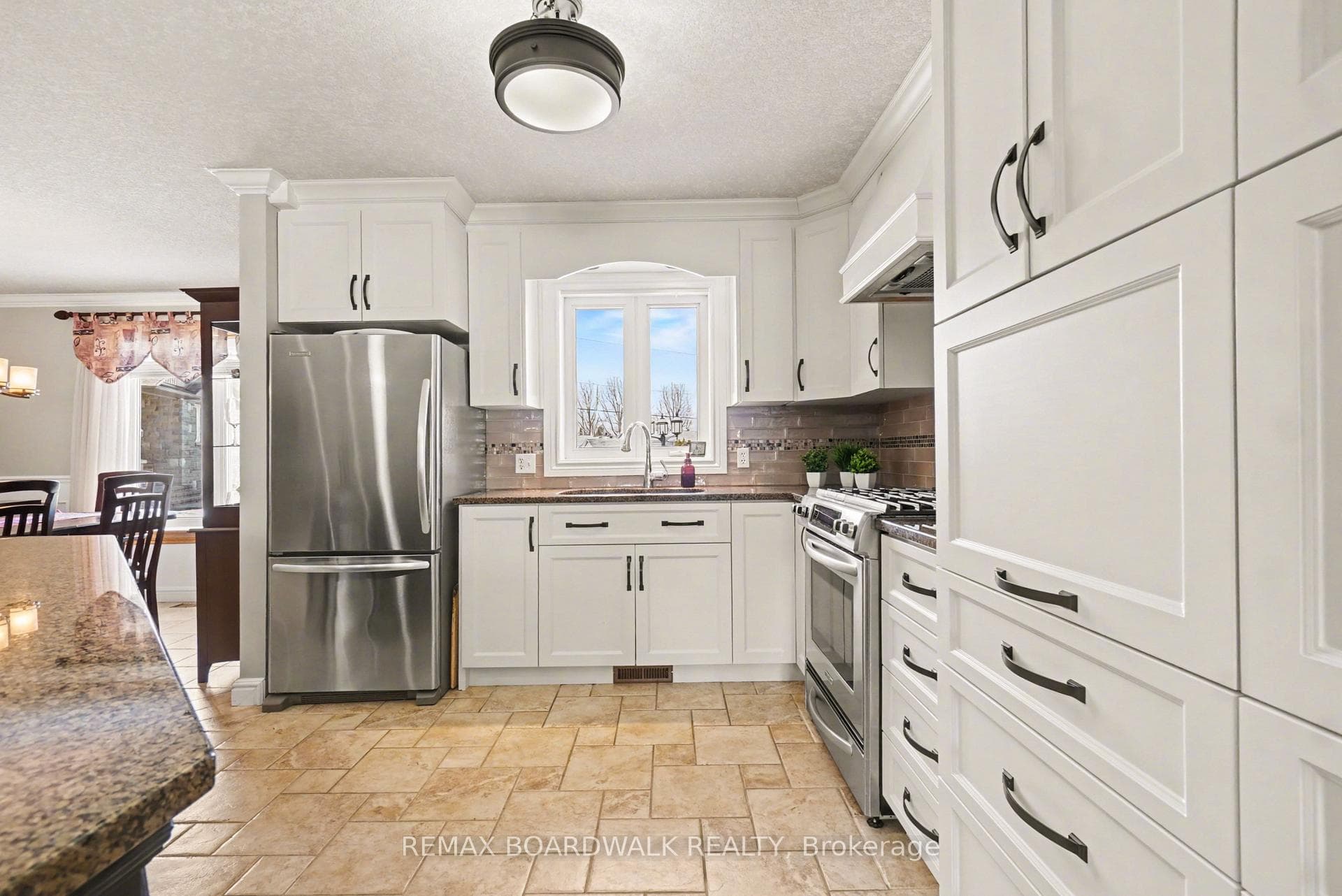 32 Faucher Boulevard photo 10
