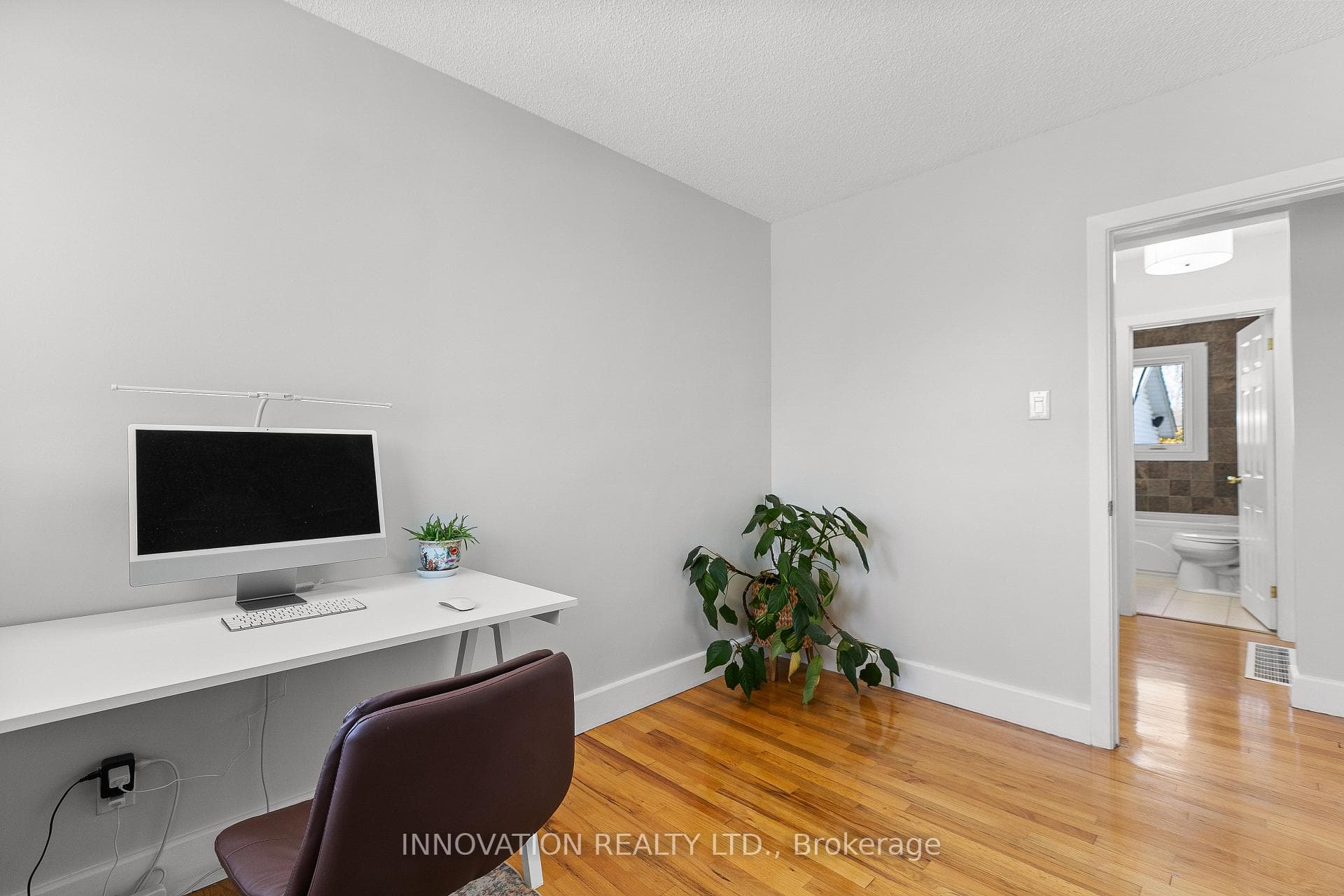 73 Oakridge Boulevard photo 14