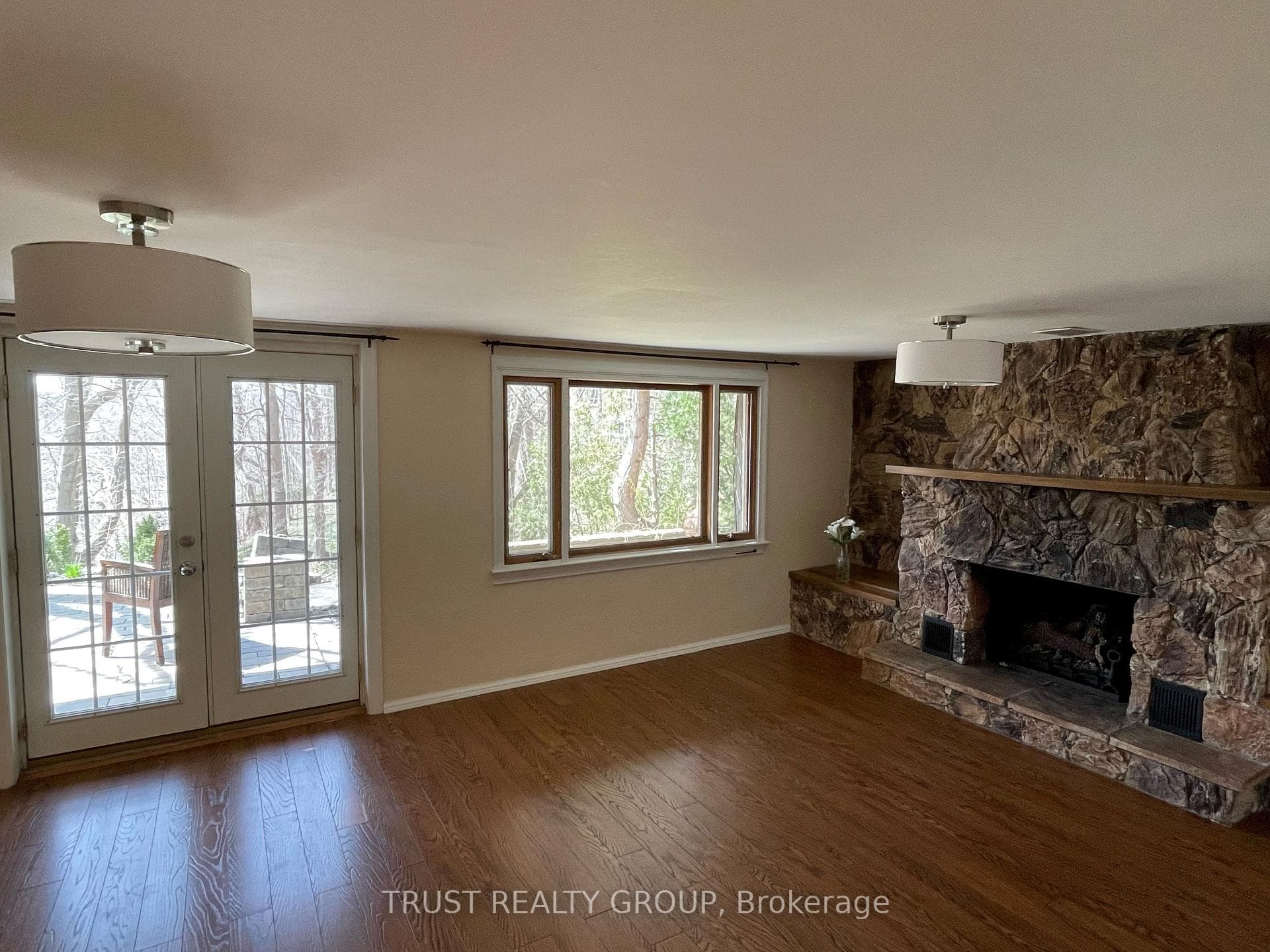 8 Glen Gannon Drive photo 10