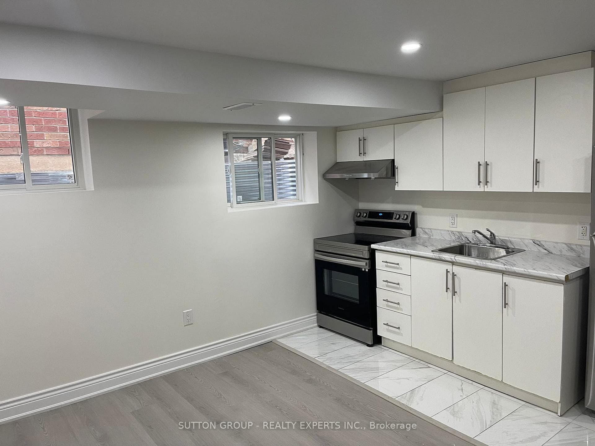 1006 Cumming Boulevard photo 13