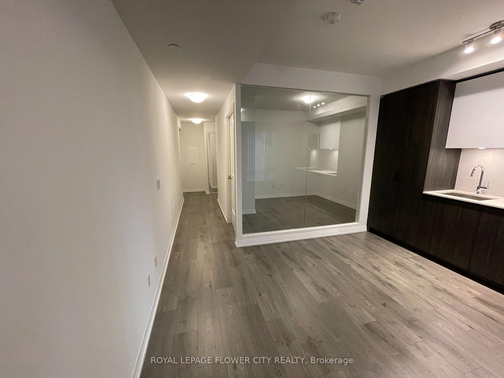 8 Widmer Street Unit 701 photo 15