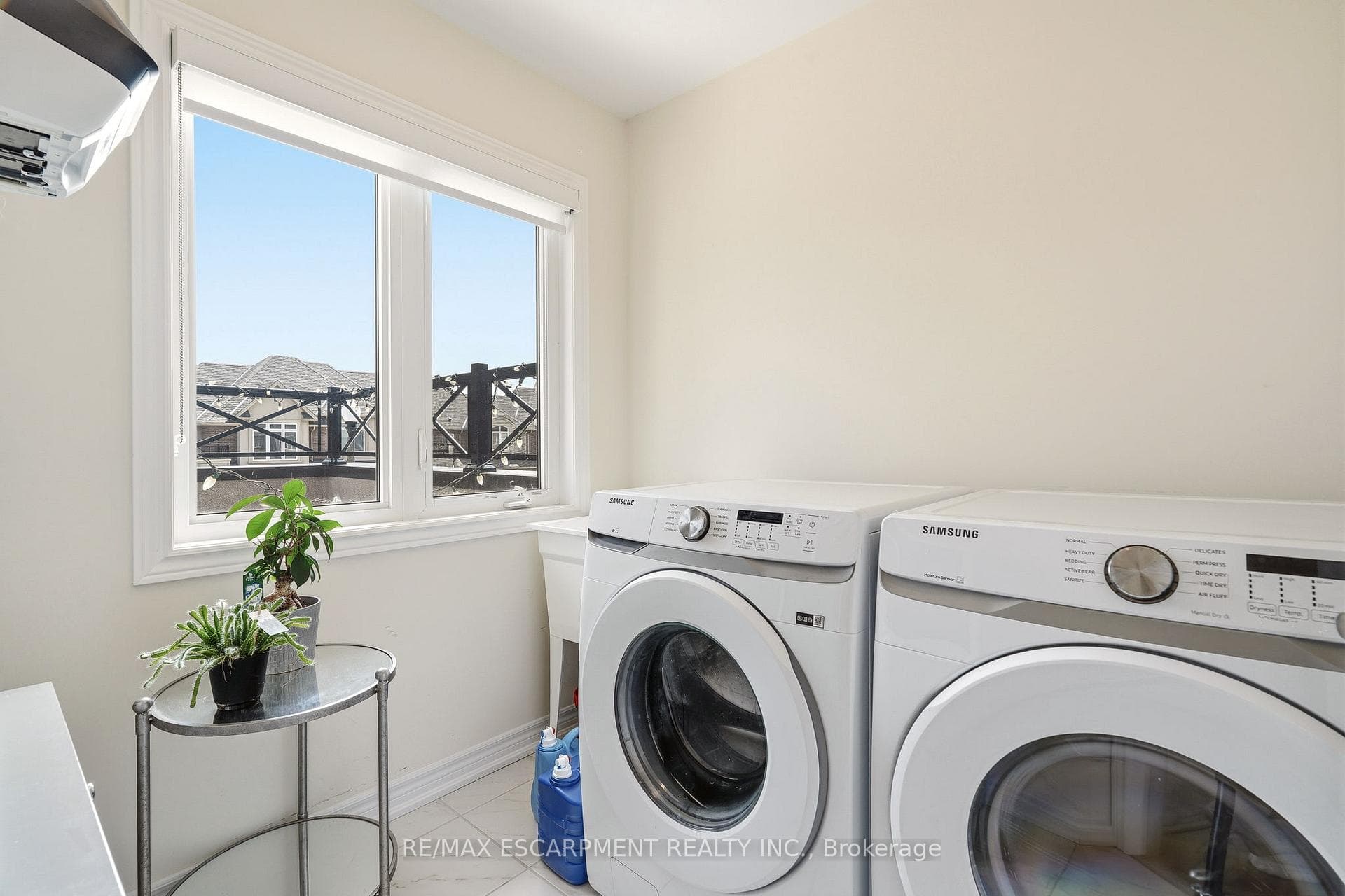 67 PINOT Crescent photo 27