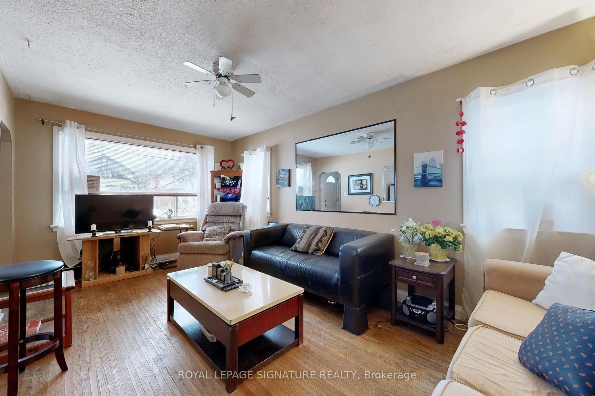 132 Phillip Avenue photo 9