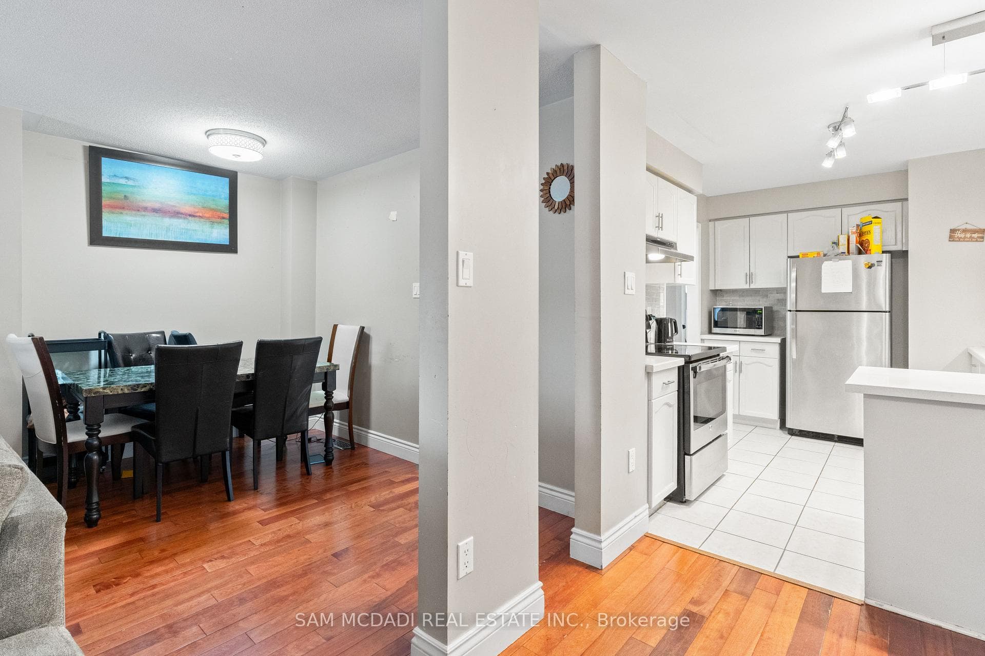 1073 Gabriel Place photo 8