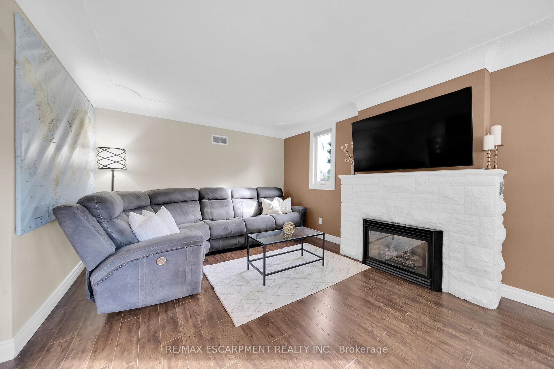 350 Pottruff Road photo 4