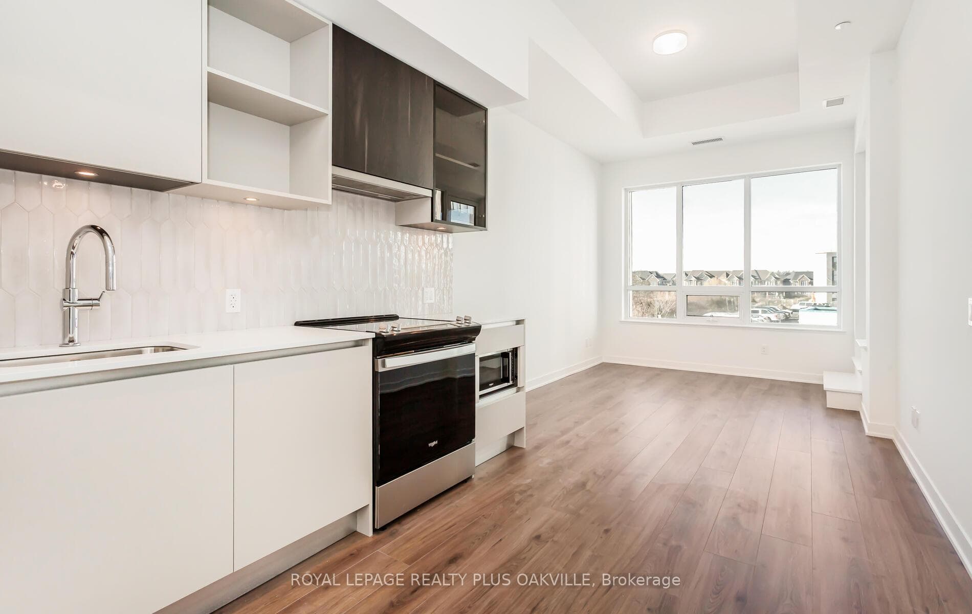 405 Dundas Street Unit 238 photo 10