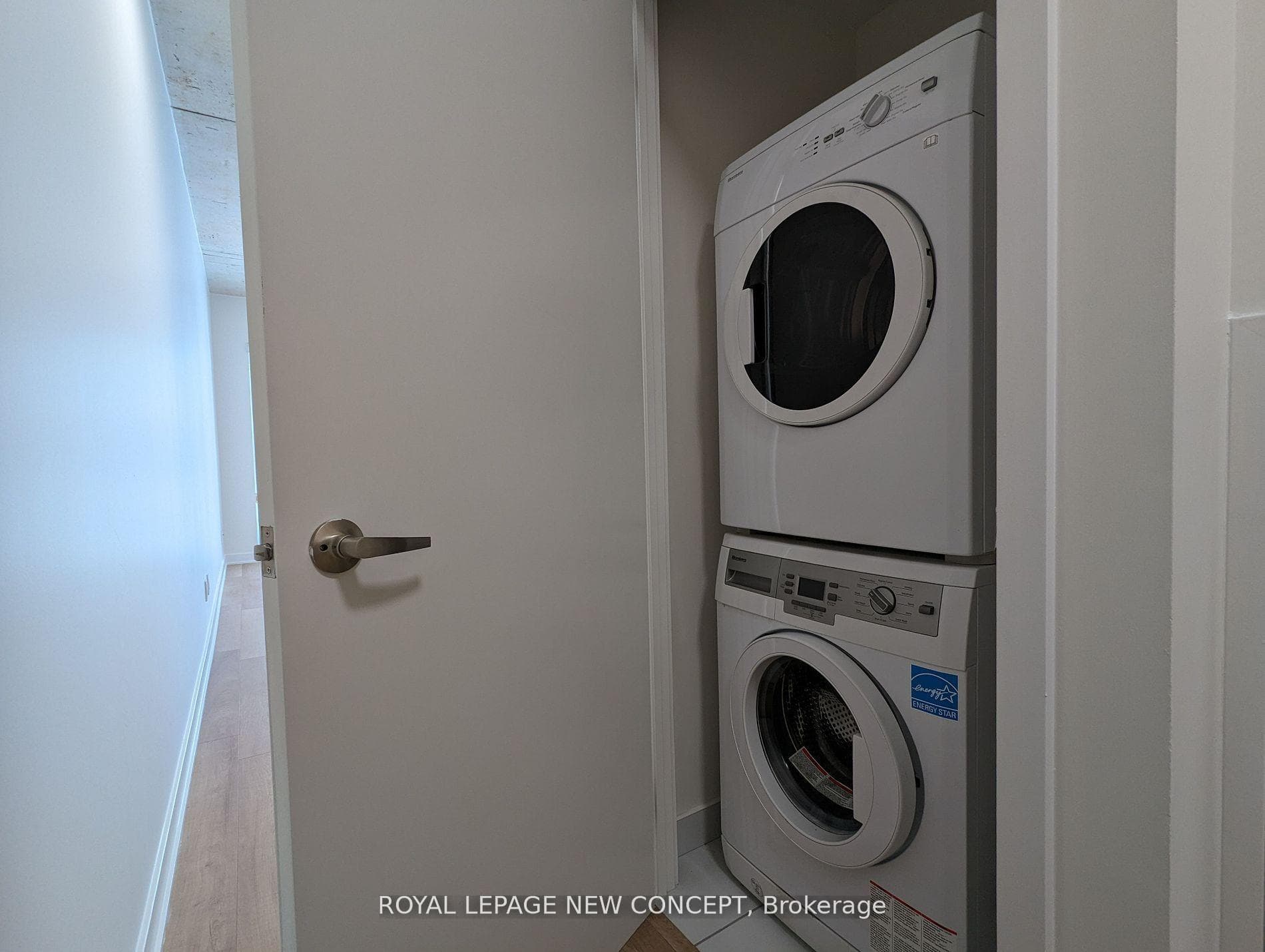 210 Simcoe Street Unit 613 photo 9