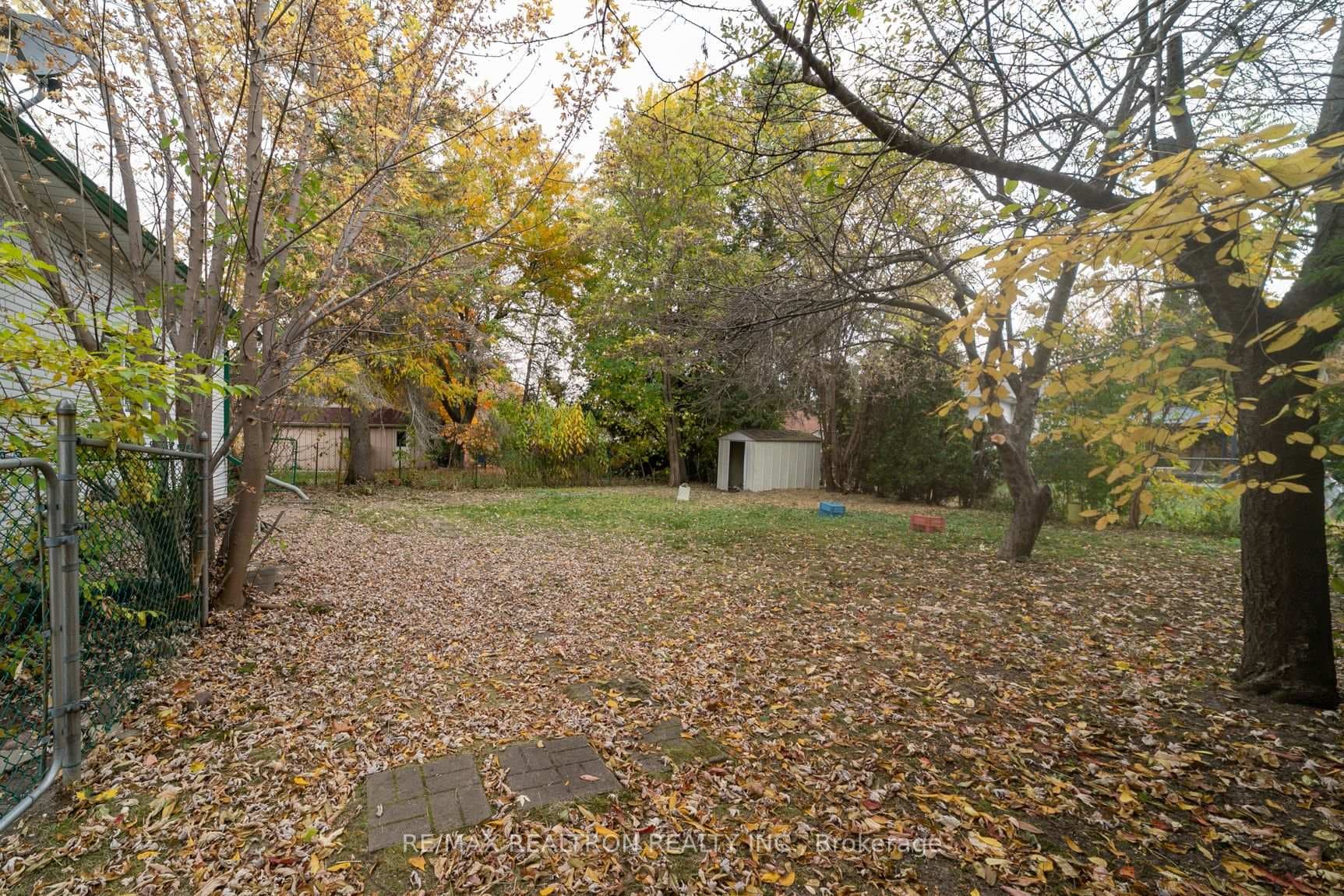 26 Dunham Crescent photo 35