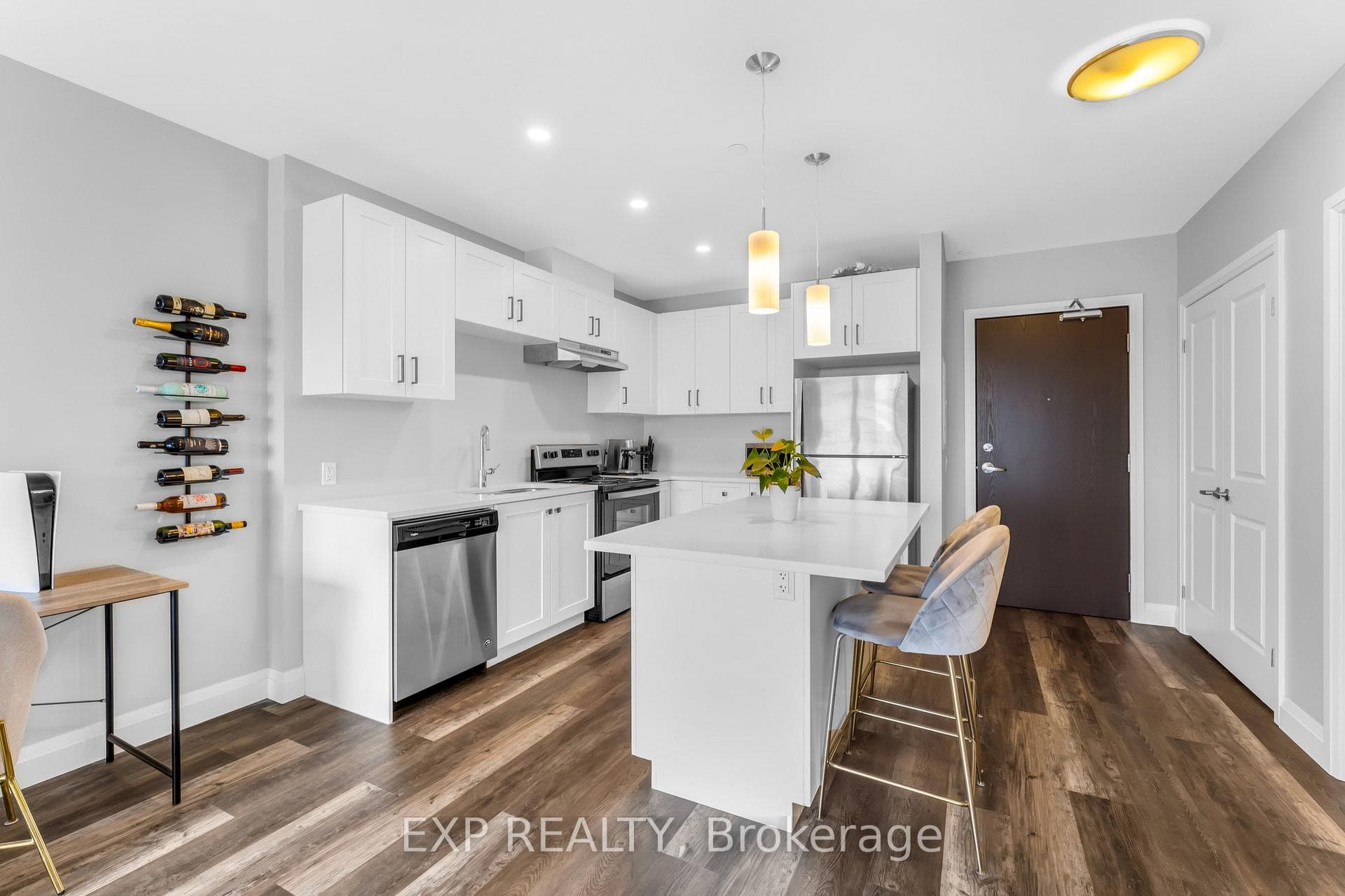 332 Gosling Gardens Unit 310 photo 24