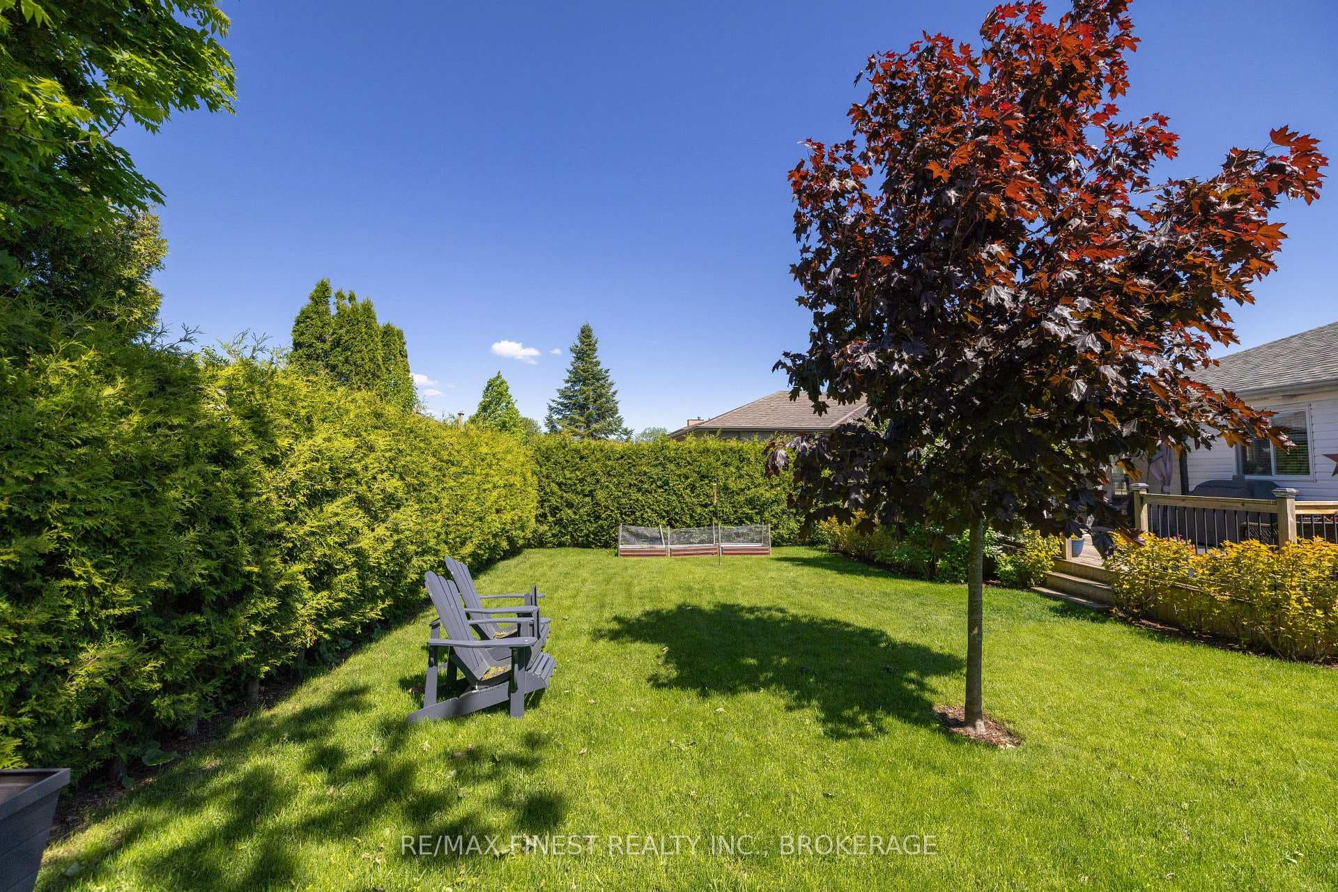 320 Friarhill Crescent photo 41