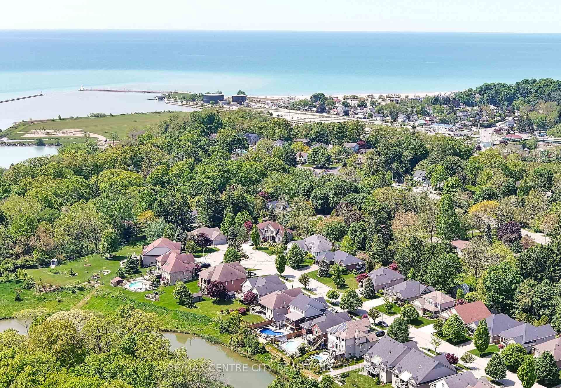 12 LINCOLN'S COVE N/A photo 40