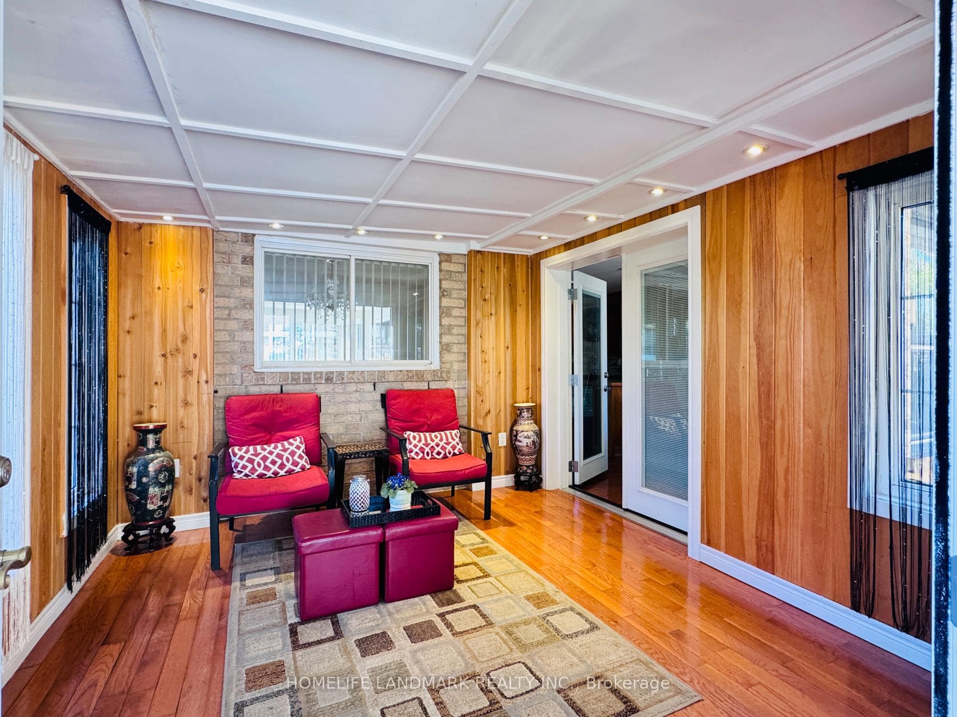 274 Edgehill Drive photo 32