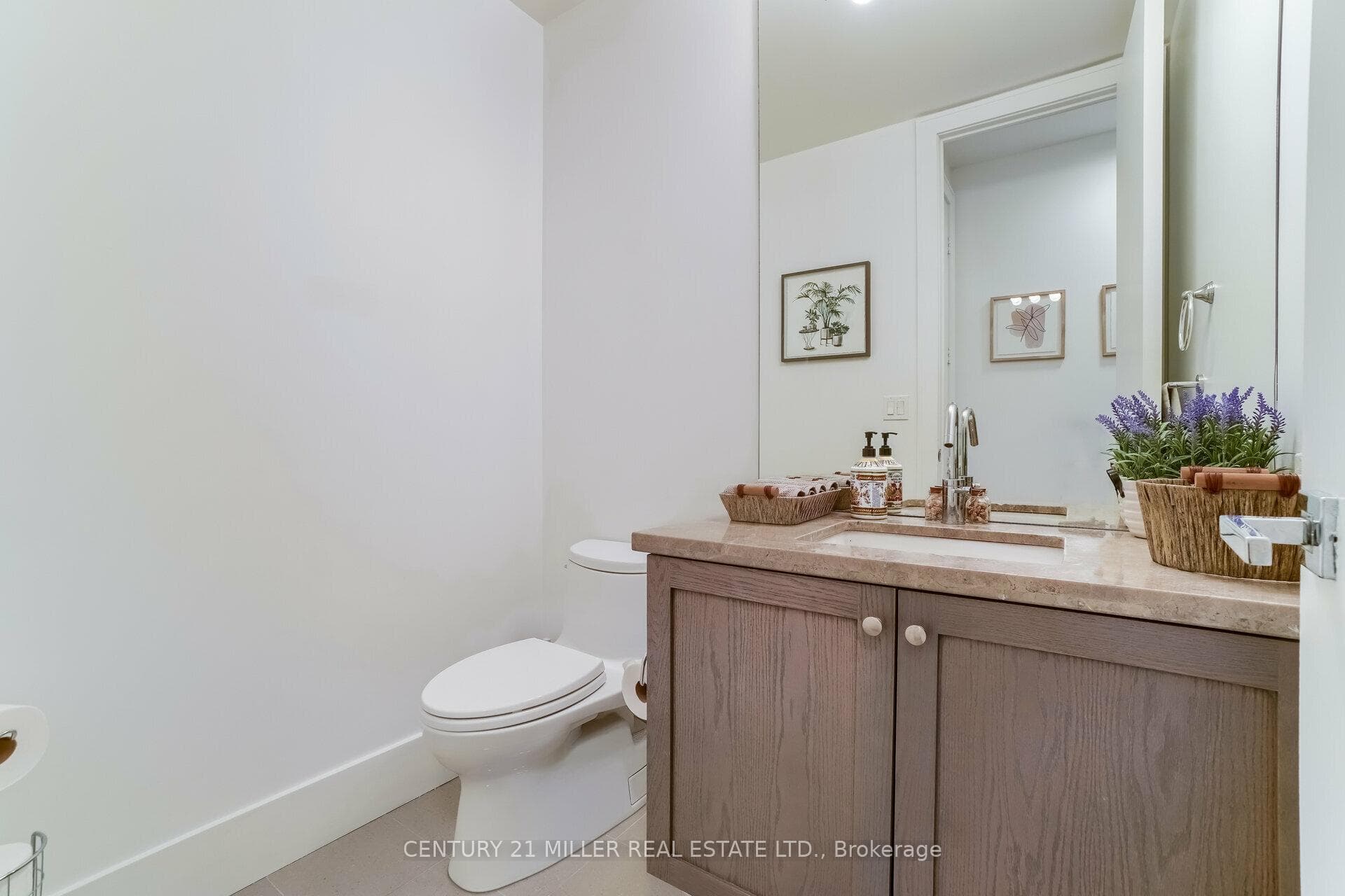 29 Queens Quay Unit 307 photo 20
