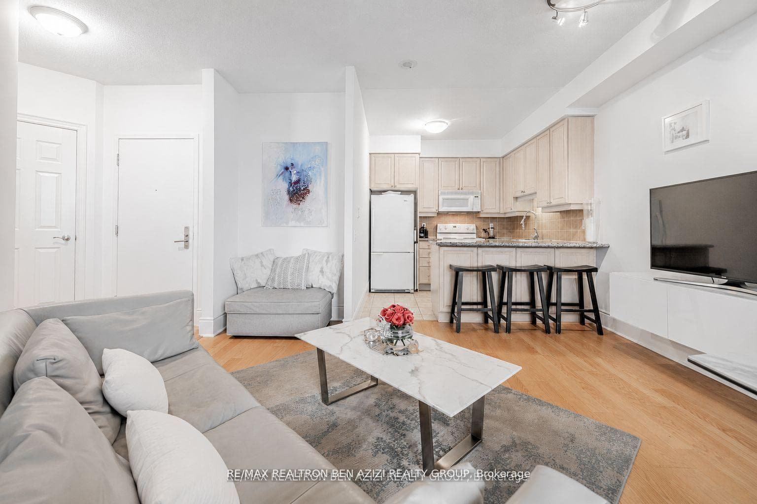 80 Harrison garden Boulevard Unit 2324 photo 5
