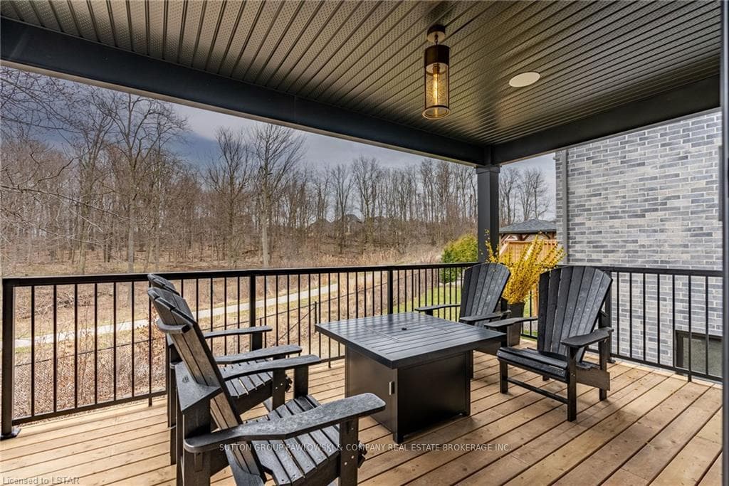 1096 RIVERBEND Road photo 46