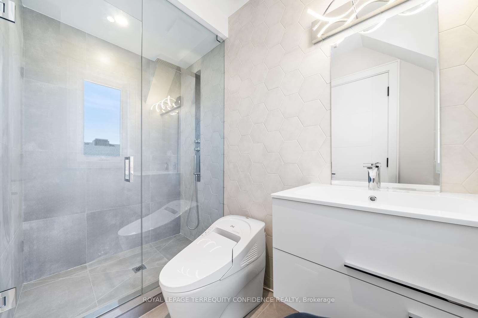 210 Patricia Avenue photo 26