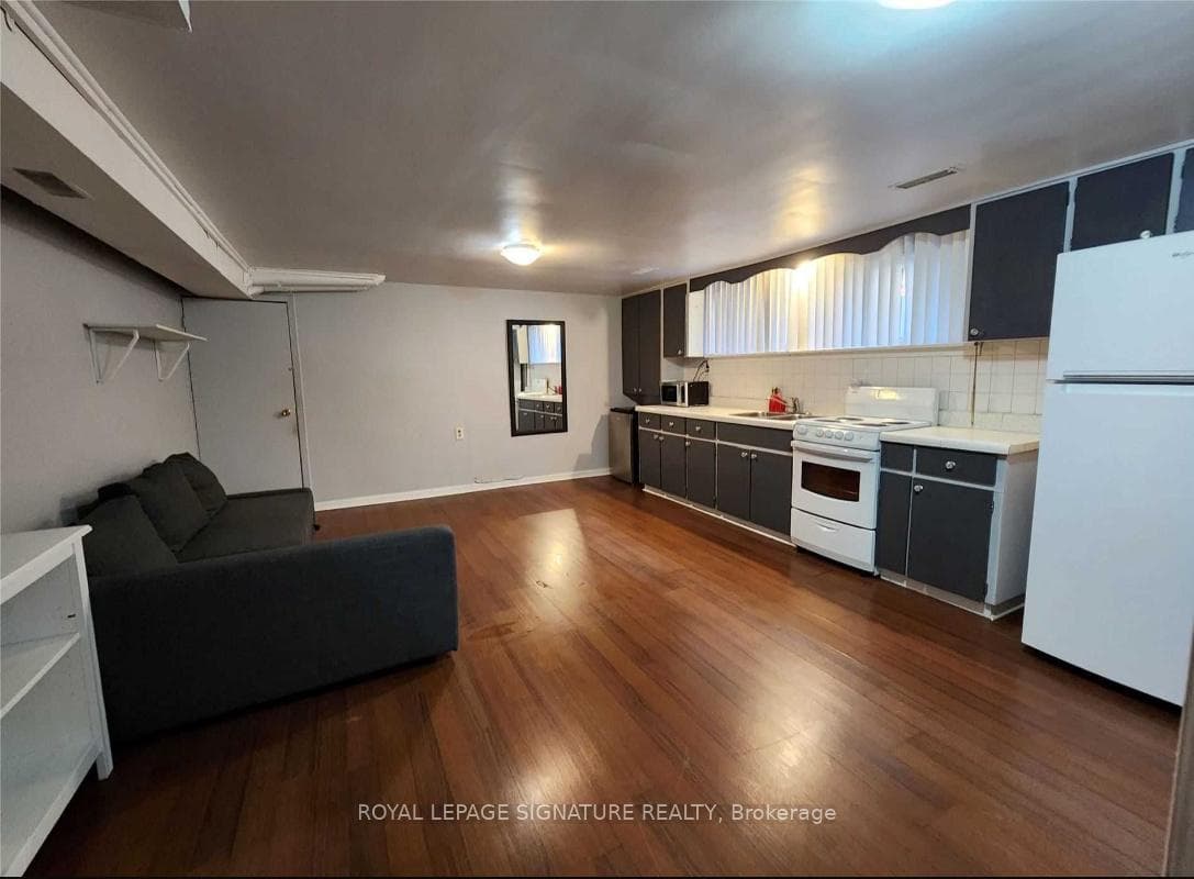 25 Manitoba Street Unit Basement photo 5