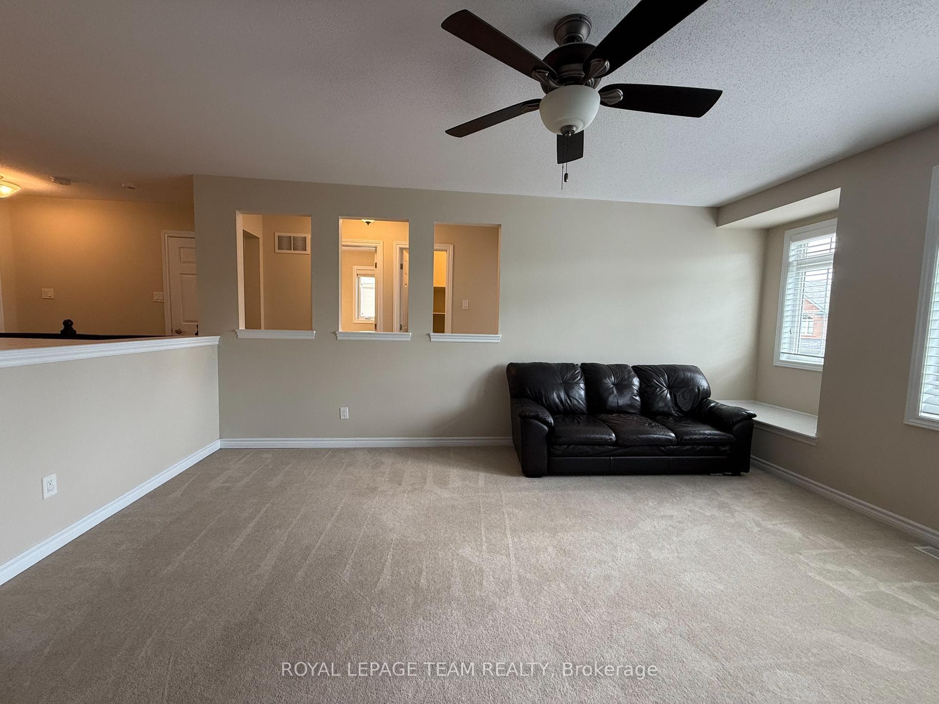 310 Gallantry Way photo 18